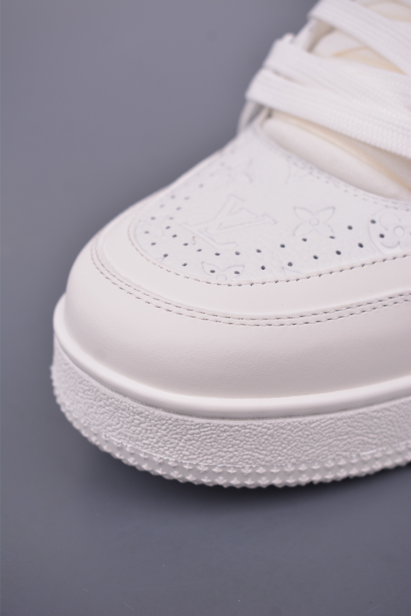 2021s LV Trainer 限定联名 最新配色国内限定无售 原版购入历时近两个月开发打造 经典多拼色超好看