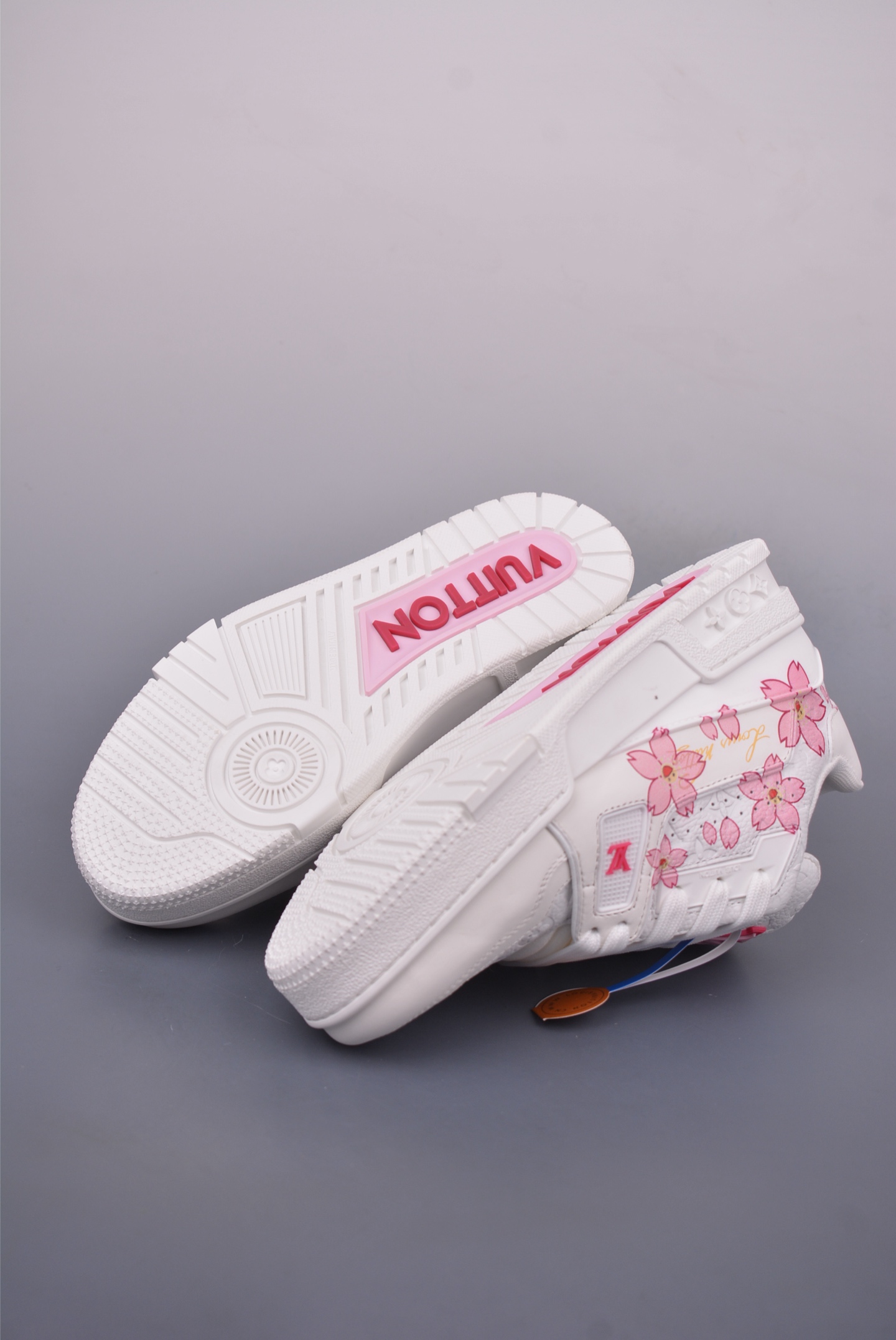 2021s LV Trainer 限定联名 最新配色国内限定无售 原版购入历时近两个月开发打造 经典多拼色超好看