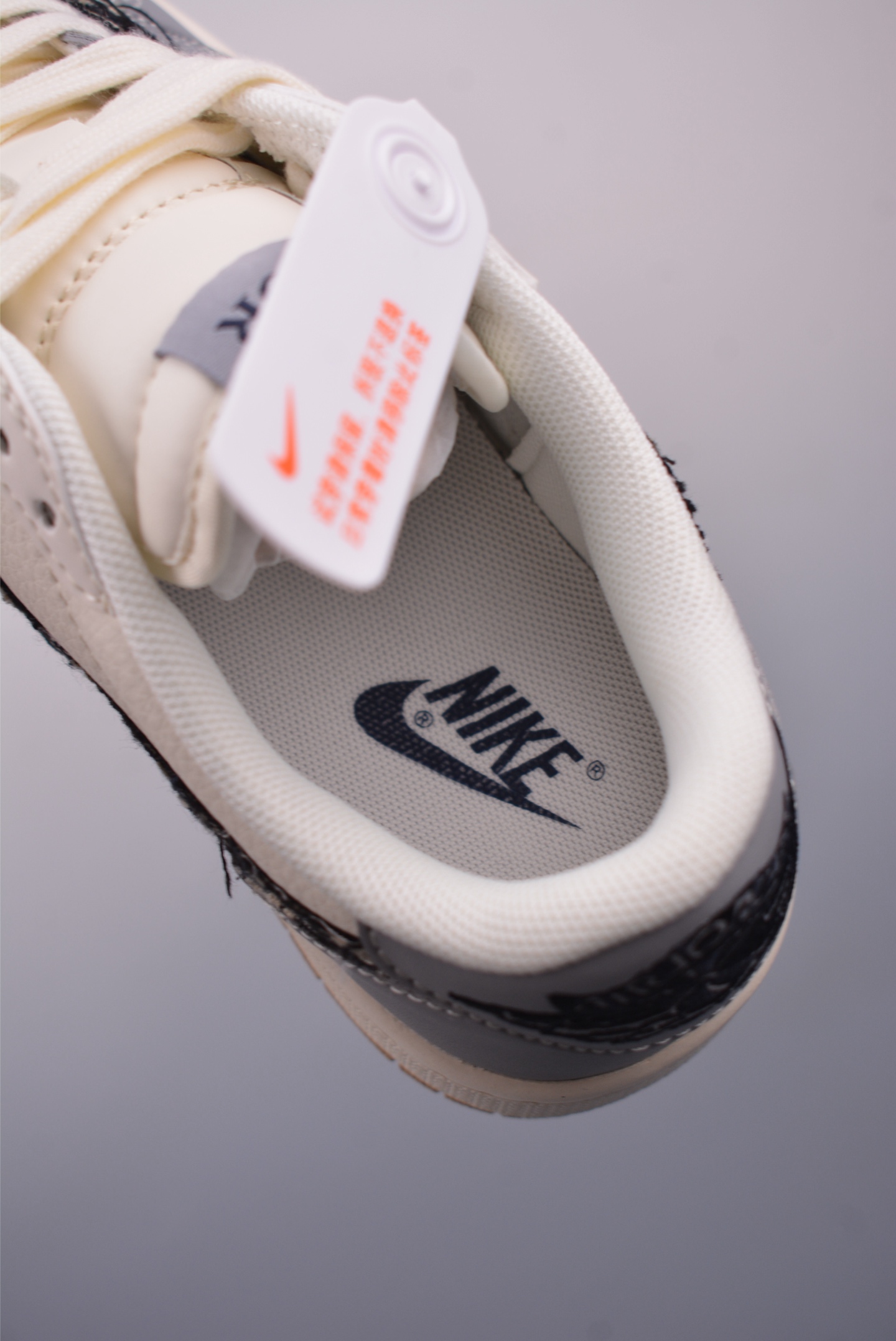 Fragment x Travis Scott x Dior Air Jordan 1 Low 三方联名倒钩 XF8698-077