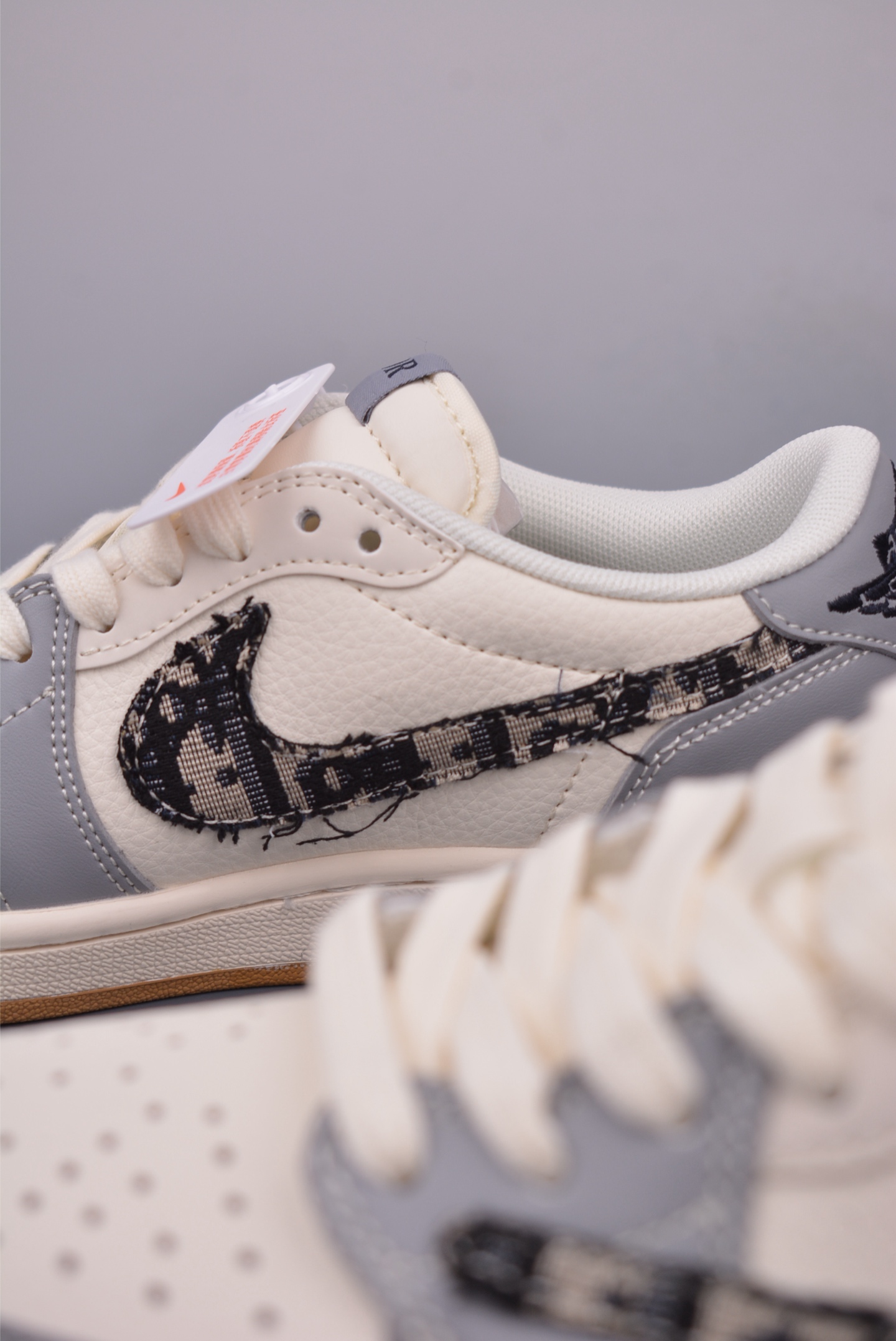 Fragment x Travis Scott x Dior Air Jordan 1 Low 三方联名倒钩 XF8698-077