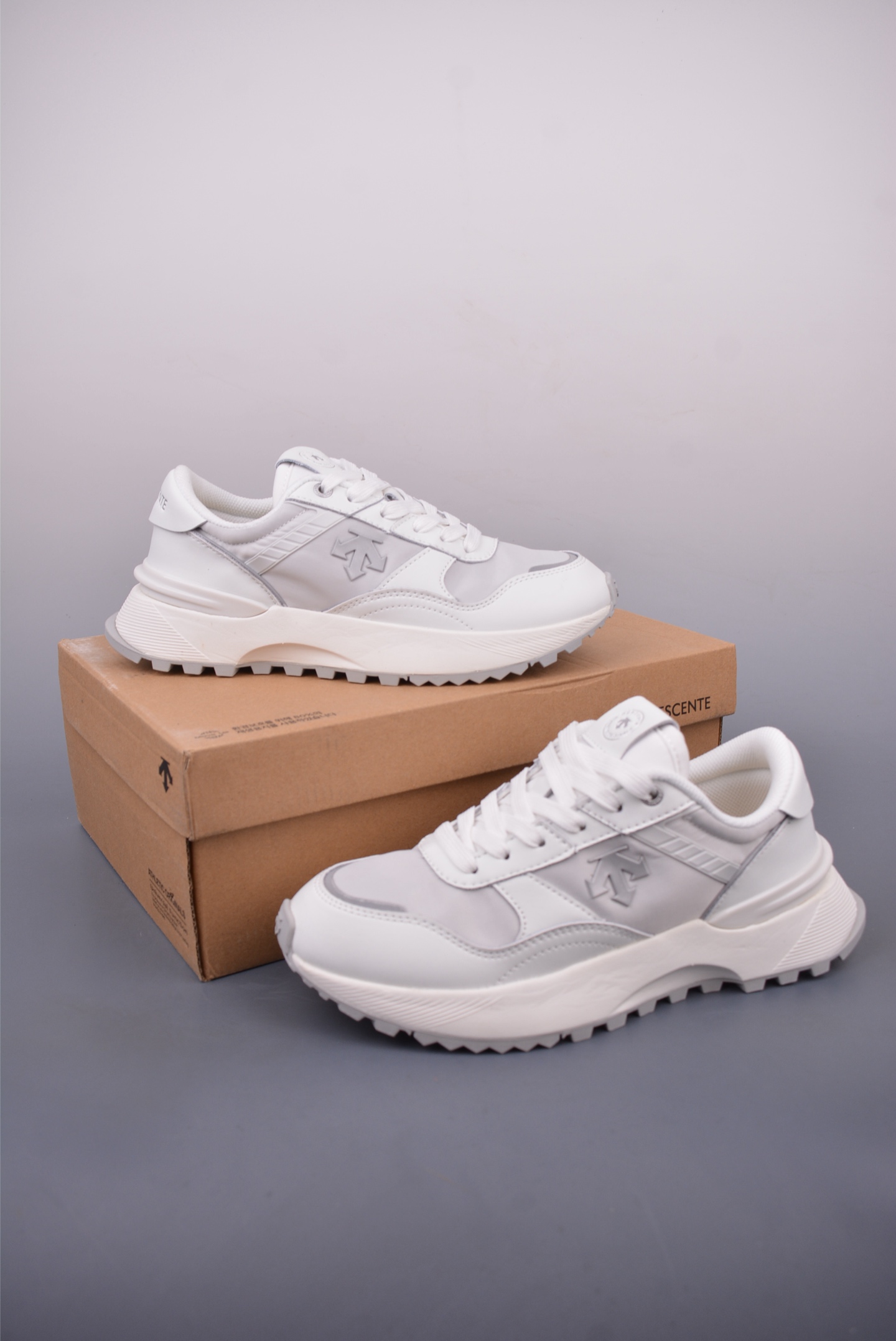 Descente DUALIS Retro Style Leather Sneakers - Urban Commute & Casual Style 5 i1747354537965 6667 0 0