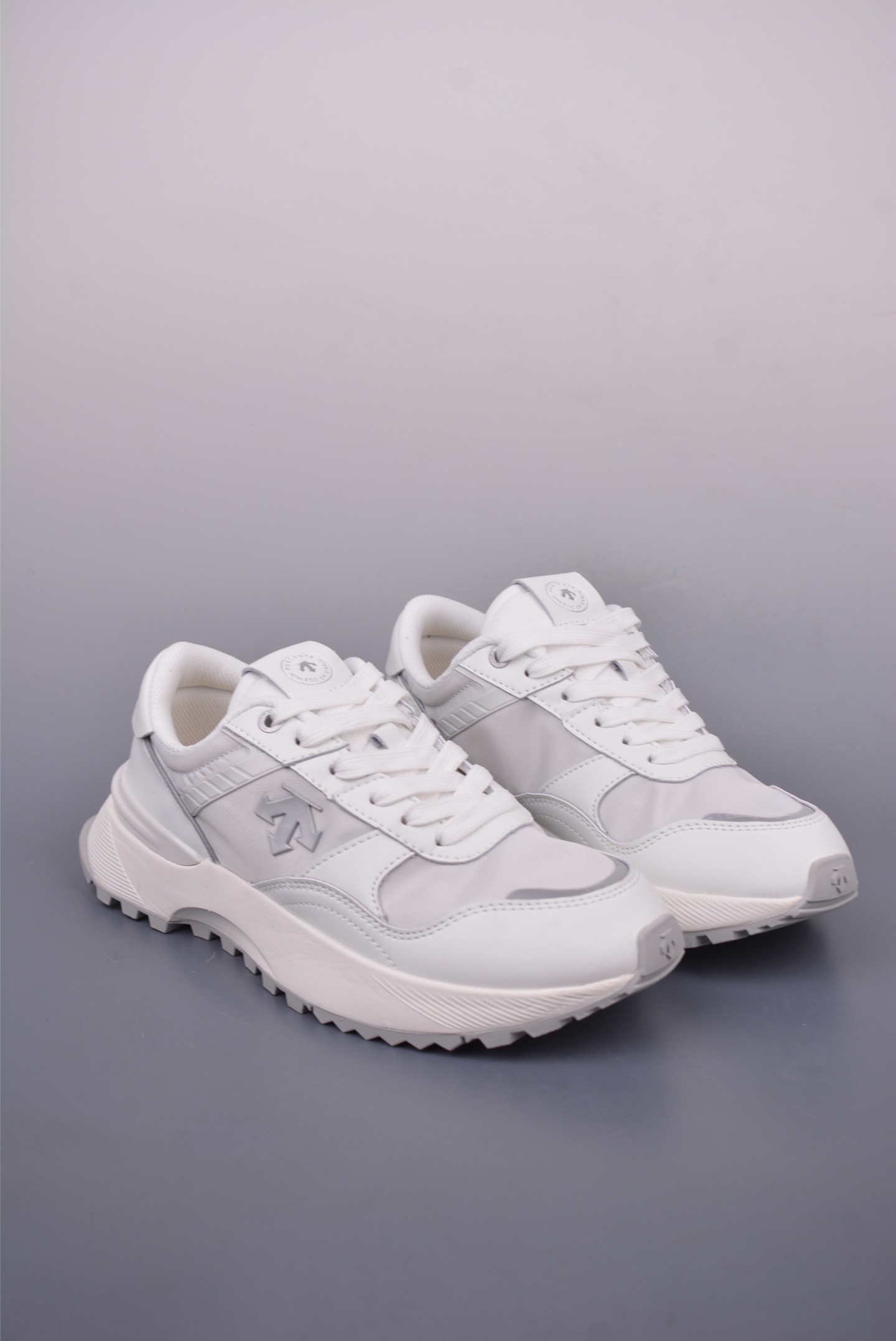 Descente DUALIS Retro Style Leather Sneakers - Urban Commute & Casual Style 1 i1747354559144 6631 0 0
