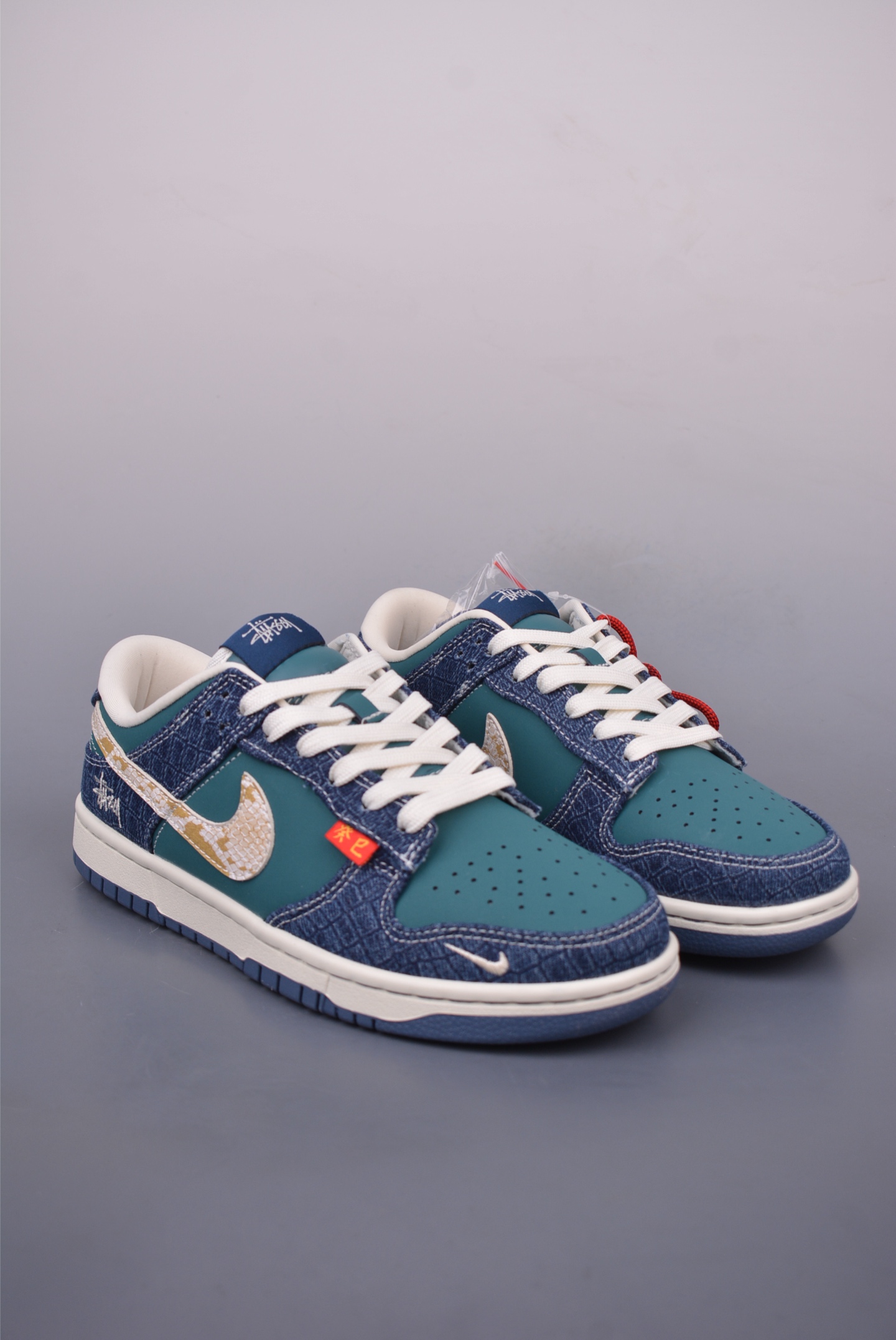 Nike SB Dunk Low DIY - Premium Leather, Enhanced Comfort, Durable Outsole 1 i1747355307317 4926 0 0