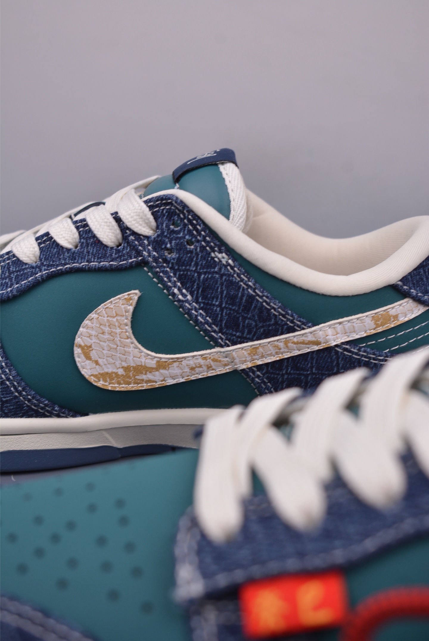 Nike SB Dunk Low DIY - Premium Leather, Enhanced Comfort, Durable Outsole 8 i1747355307331 1072 0 7