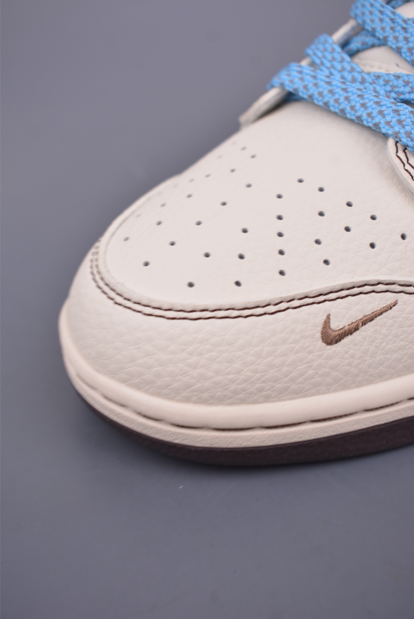 260 Nike SB Dunk Low 斯图西联名 XF8698-081