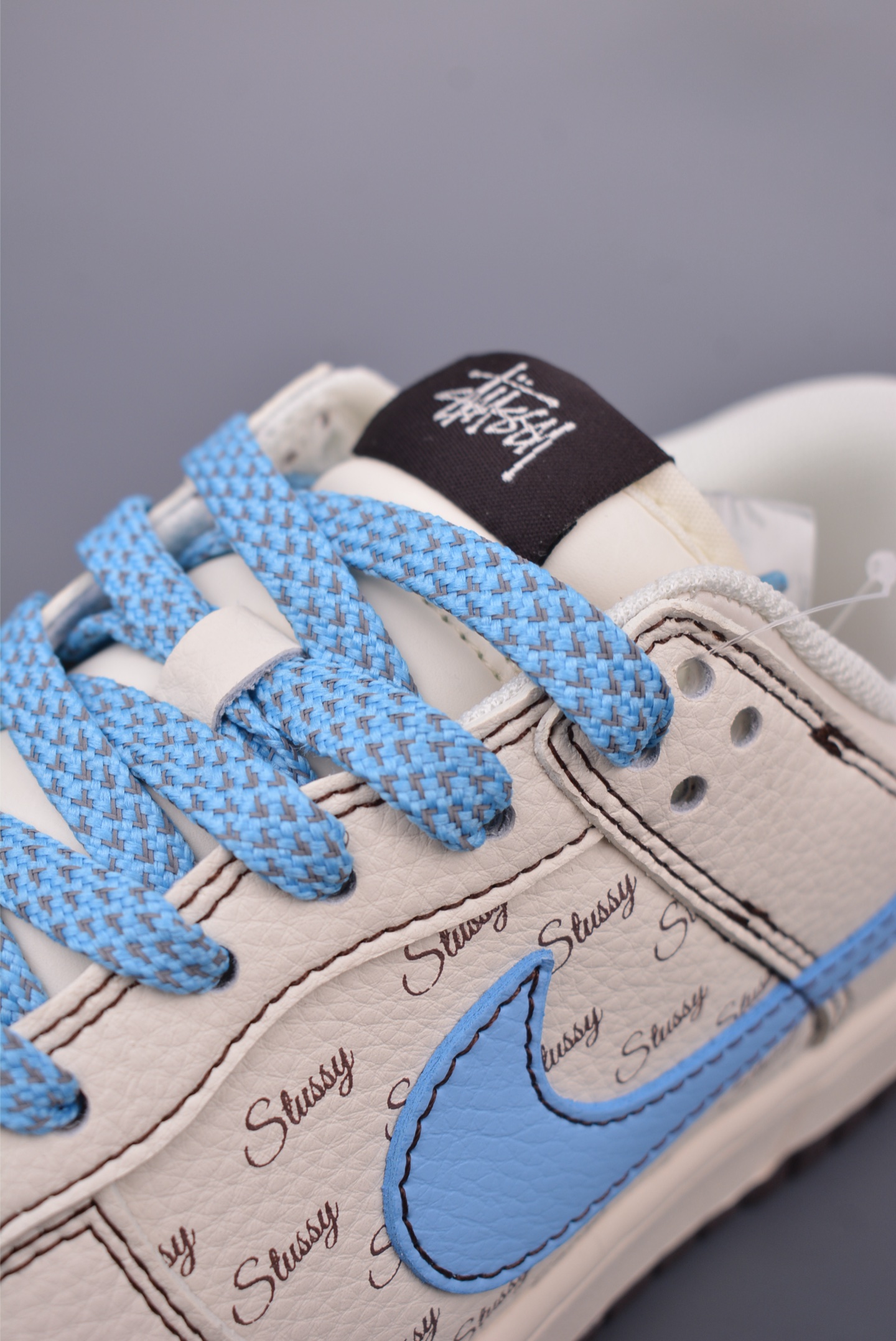 260 Nike SB Dunk Low 斯图西联名 XF8698-081