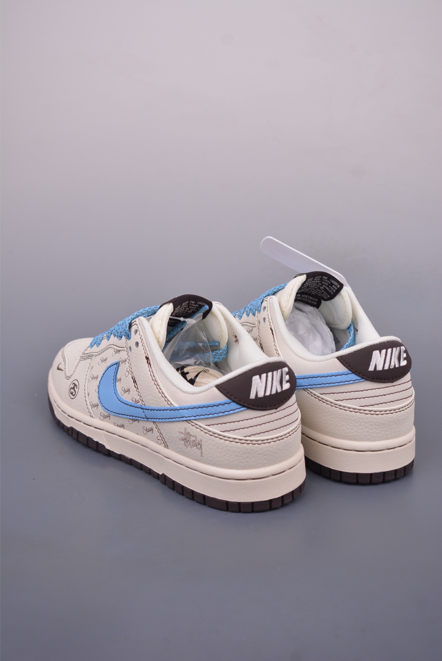 260 Nike SB Dunk Low 斯图西联名 XF8698-081
