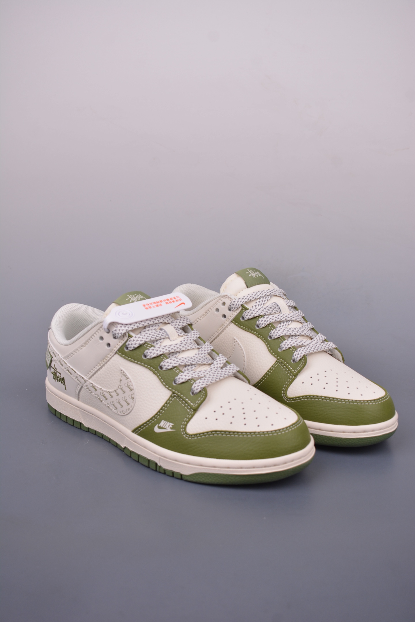 Nike SB Dunk Low Stussy: Premium Quality, Comfortable Sneakers 1 i1747355520735 4648 0 0