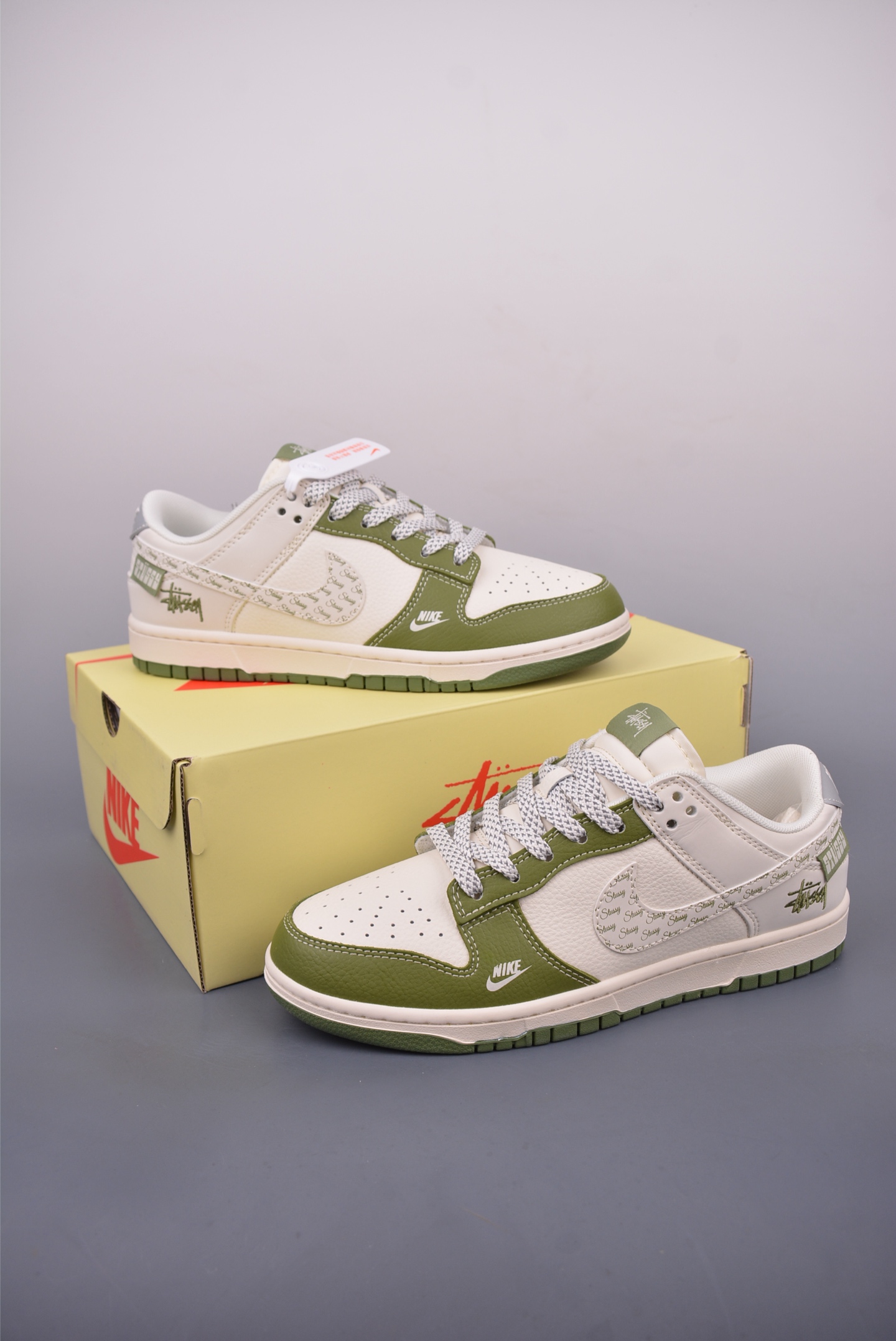 Nike SB Dunk Low Stussy: Premium Quality, Comfortable Sneakers 5 i1747355524016 9501 0 4