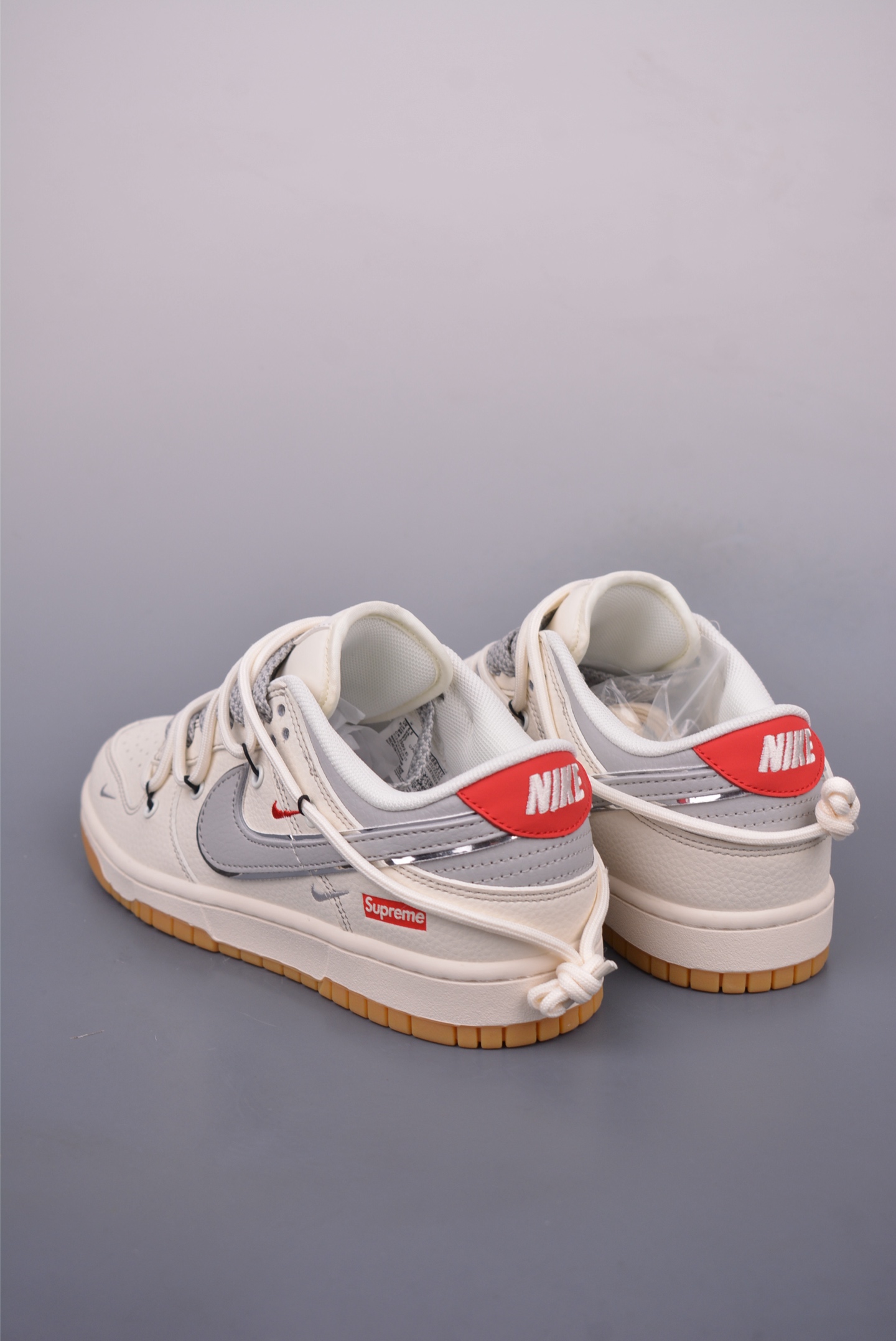 Nike SB Dunk Low Supreme Collab Deconstructed Drawstring Laces Unisex Shoes 3 i1747355617394 3616 0 1