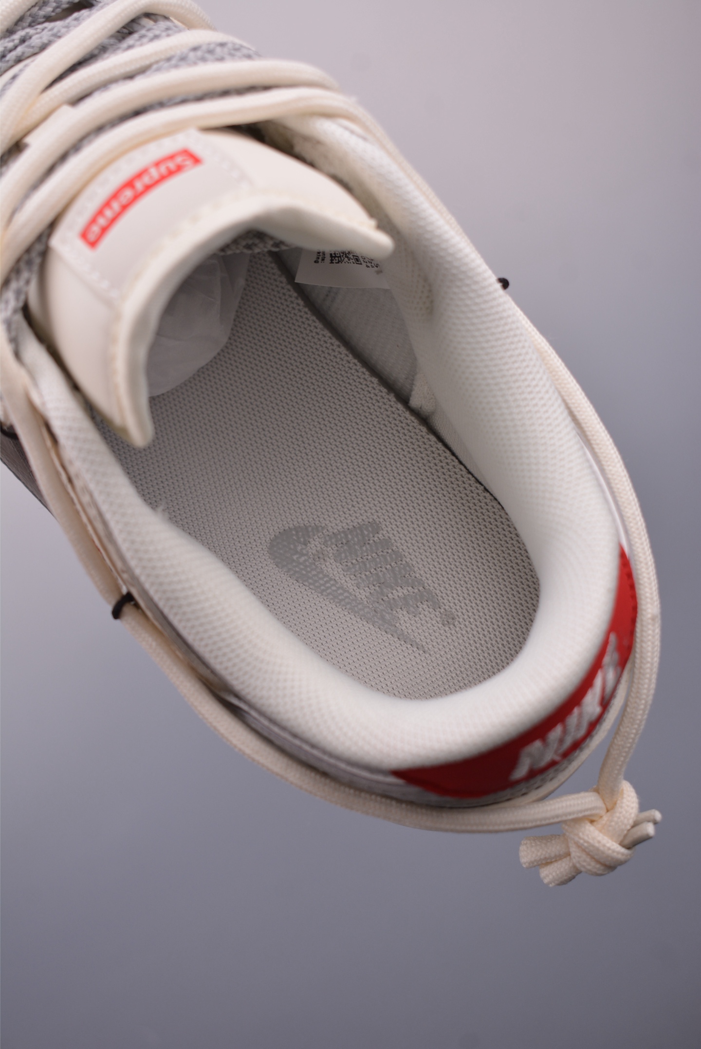 Nike SB Dunk Low Supreme Collab Deconstructed Drawstring Laces Unisex Shoes 10 i1747355620065 2716 0 8