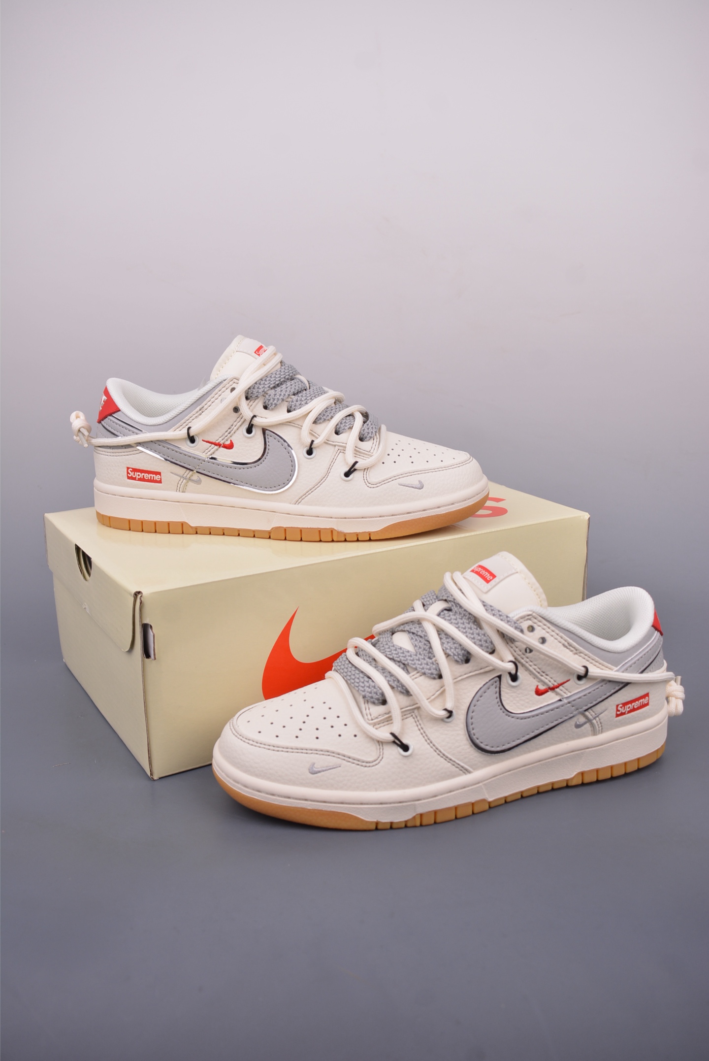 Nike SB Dunk Low Supreme Collab Deconstructed Drawstring Laces Unisex Shoes 6 i1747355620090 9222 0 4