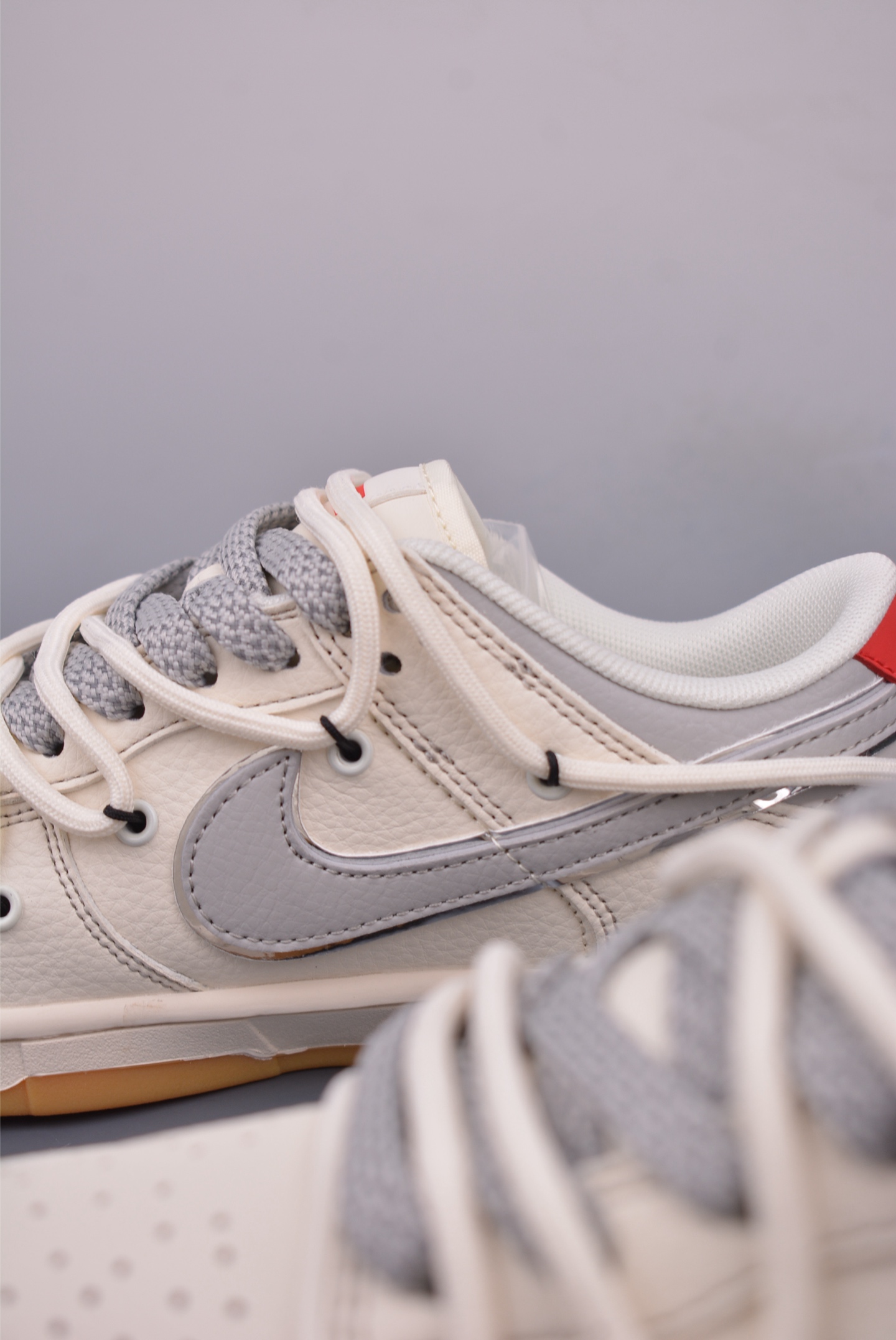 Nike SB Dunk Low Supreme Collab Deconstructed Drawstring Laces Unisex Shoes 9 i1747355620107 3924 0 7