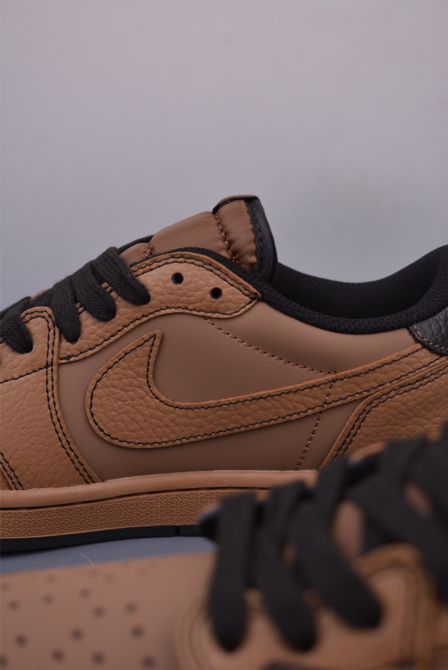 Fragment x Travis Scott x Air Jordan 1 Low 'Reverse Mocha' Sneakers 8 i1747355737398 4998 0 7