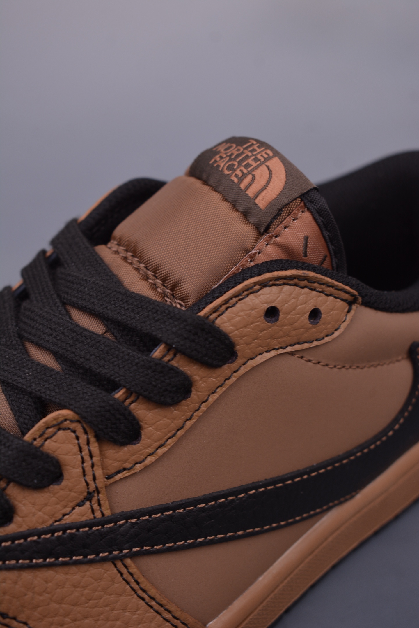 Fragment x Travis Scott x Air Jordan 1 Low 'Reverse Mocha' Sneakers 7 i1747355737417 6593 0 6