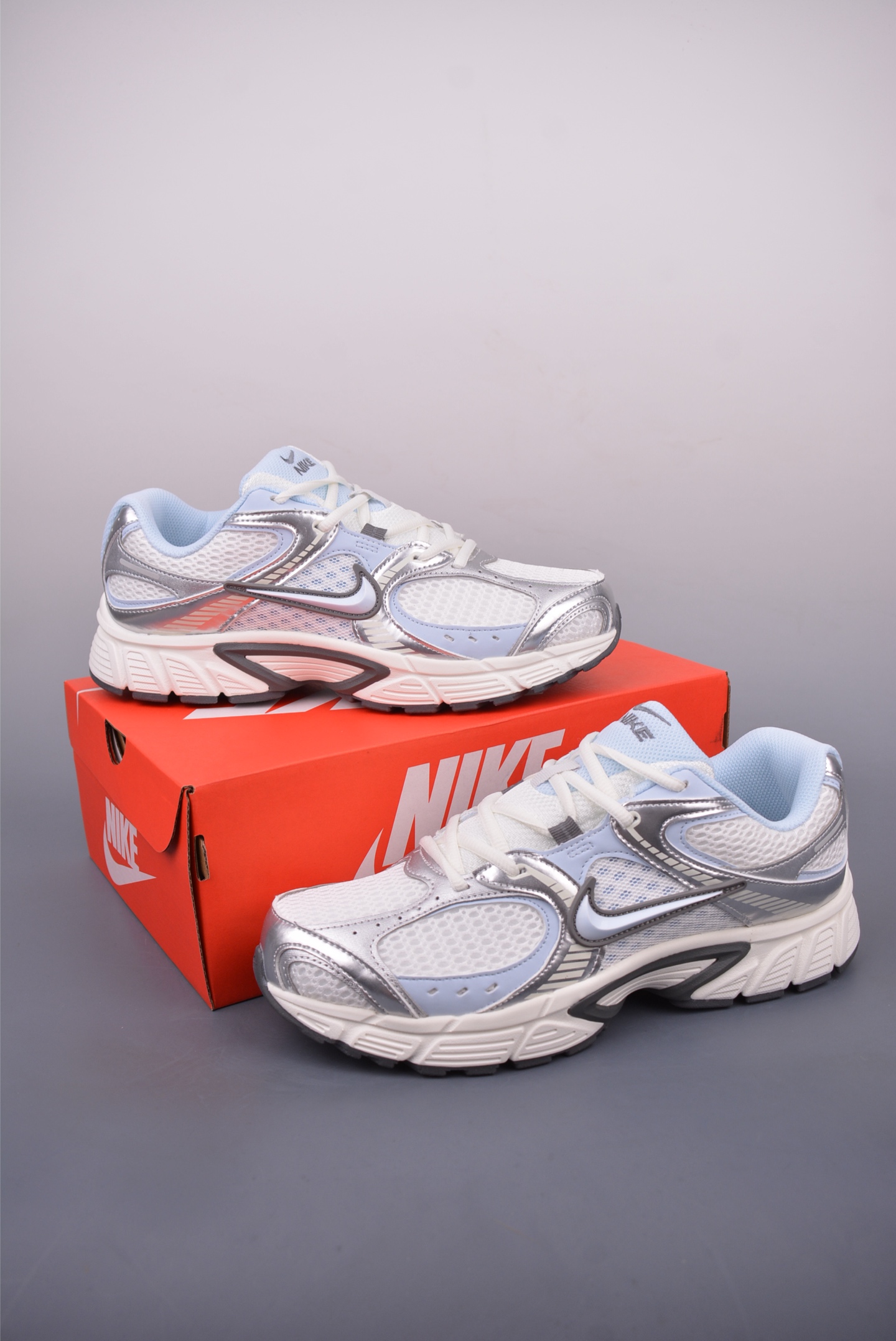 Nike V5 RNR Low-Top Running Shoes - Comfort, Style, and Durability 6 i1747439741478 1396 0 4