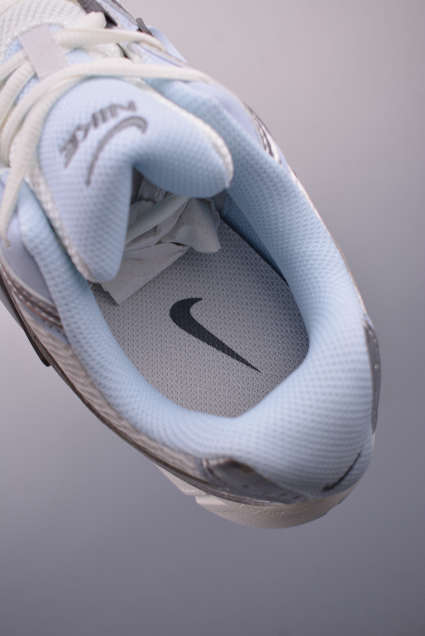 Nike V5 RNR Low-Top Running Shoes - Comfort, Style, and Durability 10 i1747439747134 8095 0 8