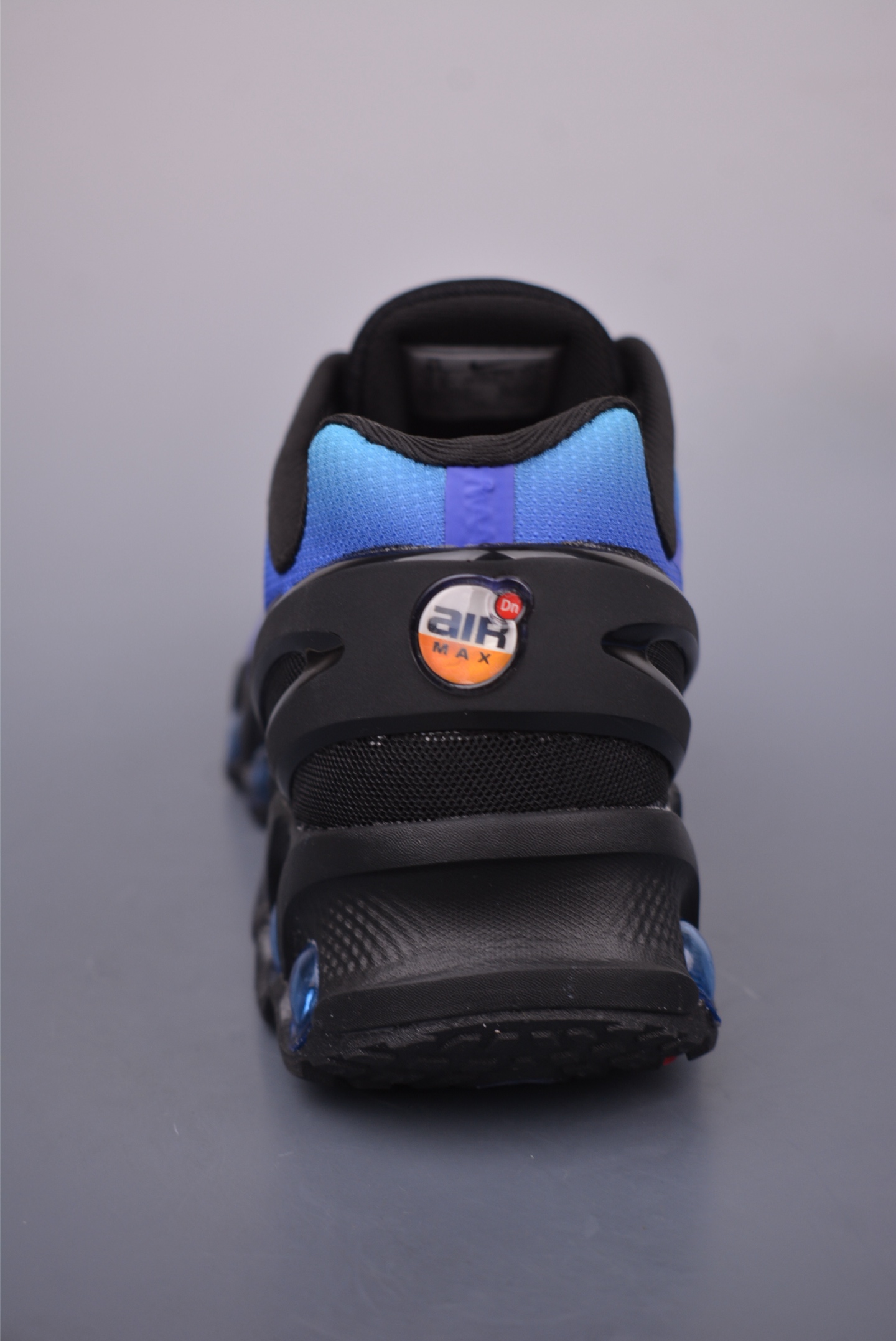 180 Nike Air Max DN8 全掌科技气垫 缓震运动跑鞋 FQ7860-019