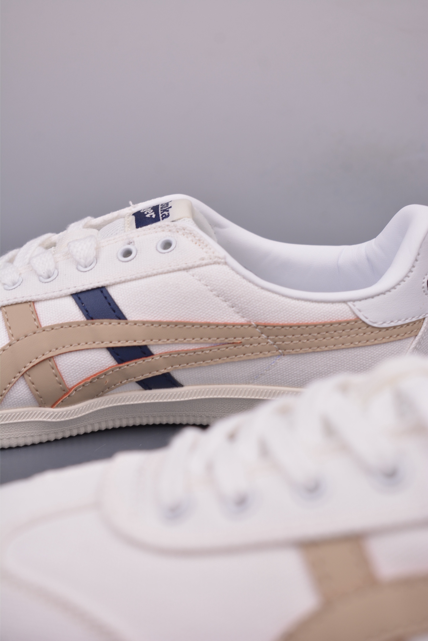 Onitsuka Tiger Tokuten Retro Low-Top Sneakers - Classic Style & Comfort 9 i1747439924288 5569 0 7
