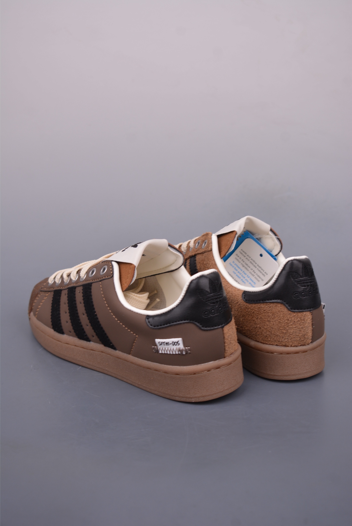 180 SONG FOR THE MUTE x adidas originals Superstar82 薄底低帮贝壳头板鞋 JQ0953