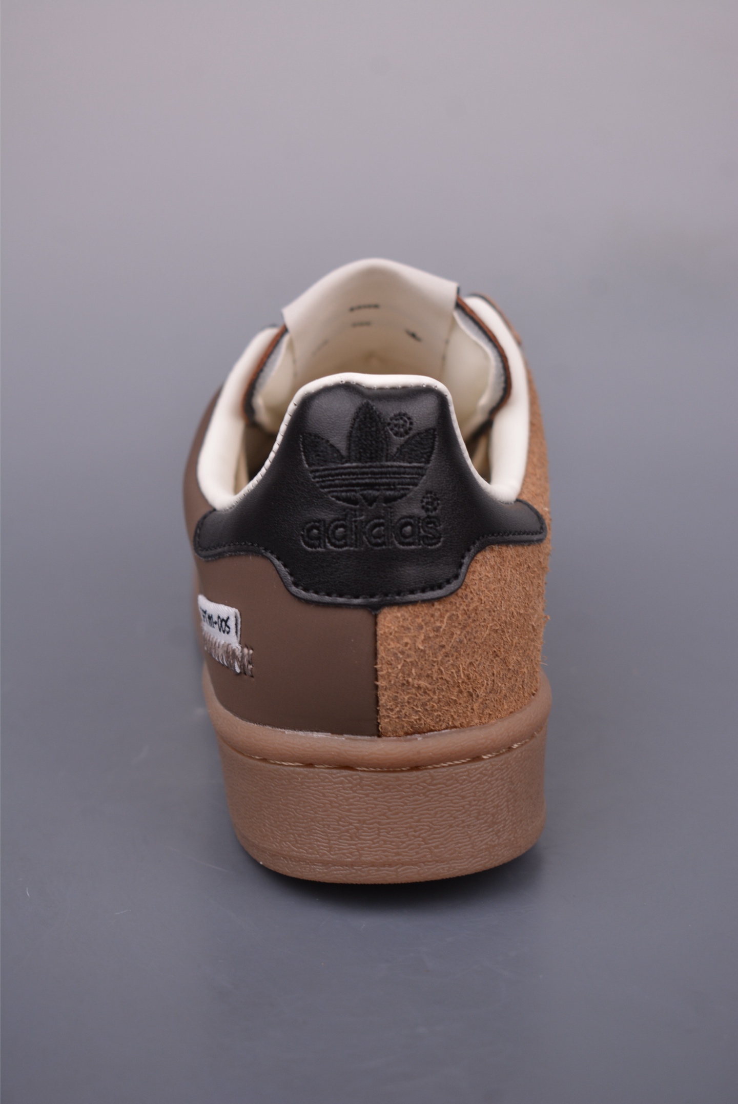 180 SONG FOR THE MUTE x adidas originals Superstar82 薄底低帮贝壳头板鞋 JQ0953