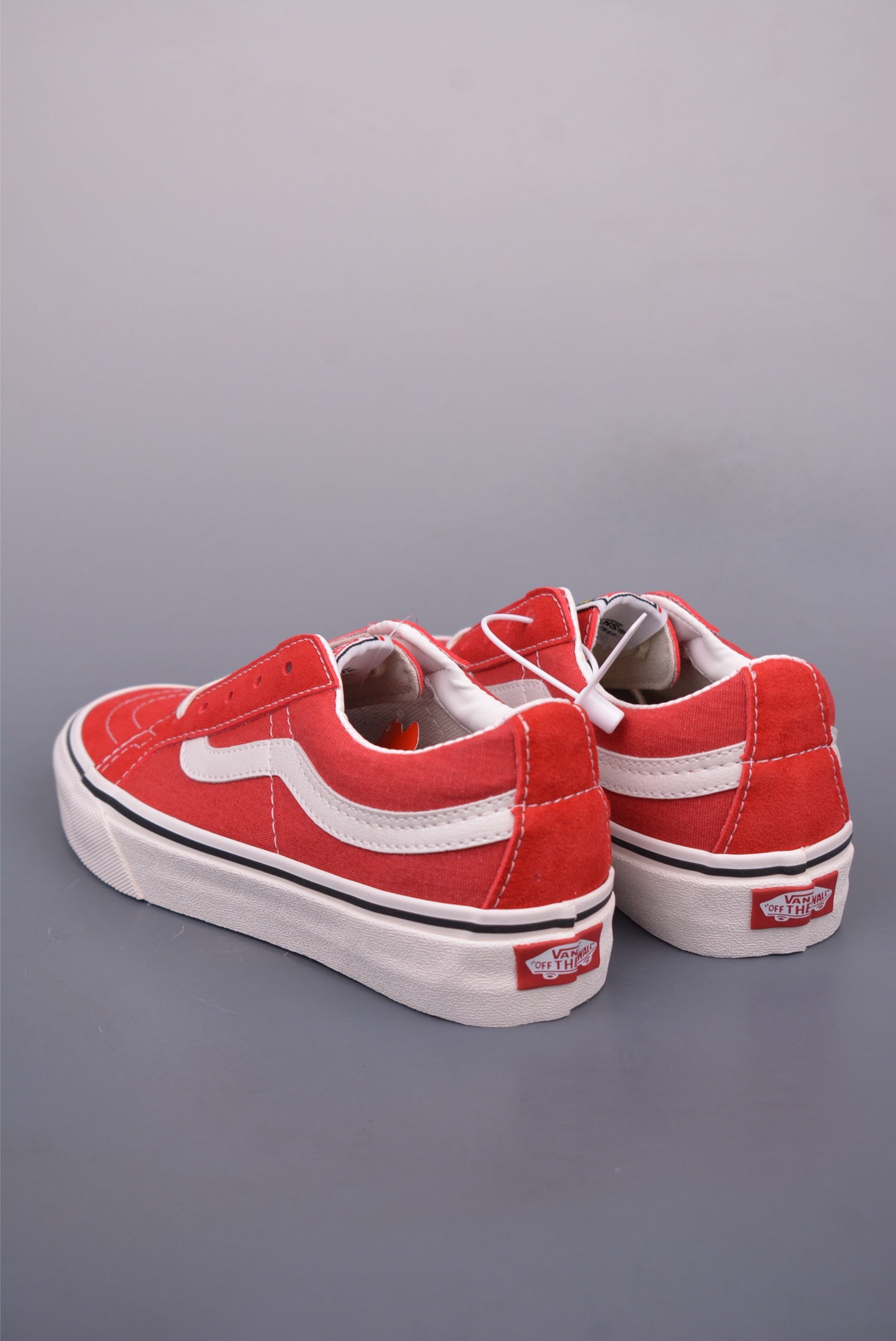 140 Vans SK8-Low 红白 全新一代 低帮硫化帆布鞋 VN0A4UWIX