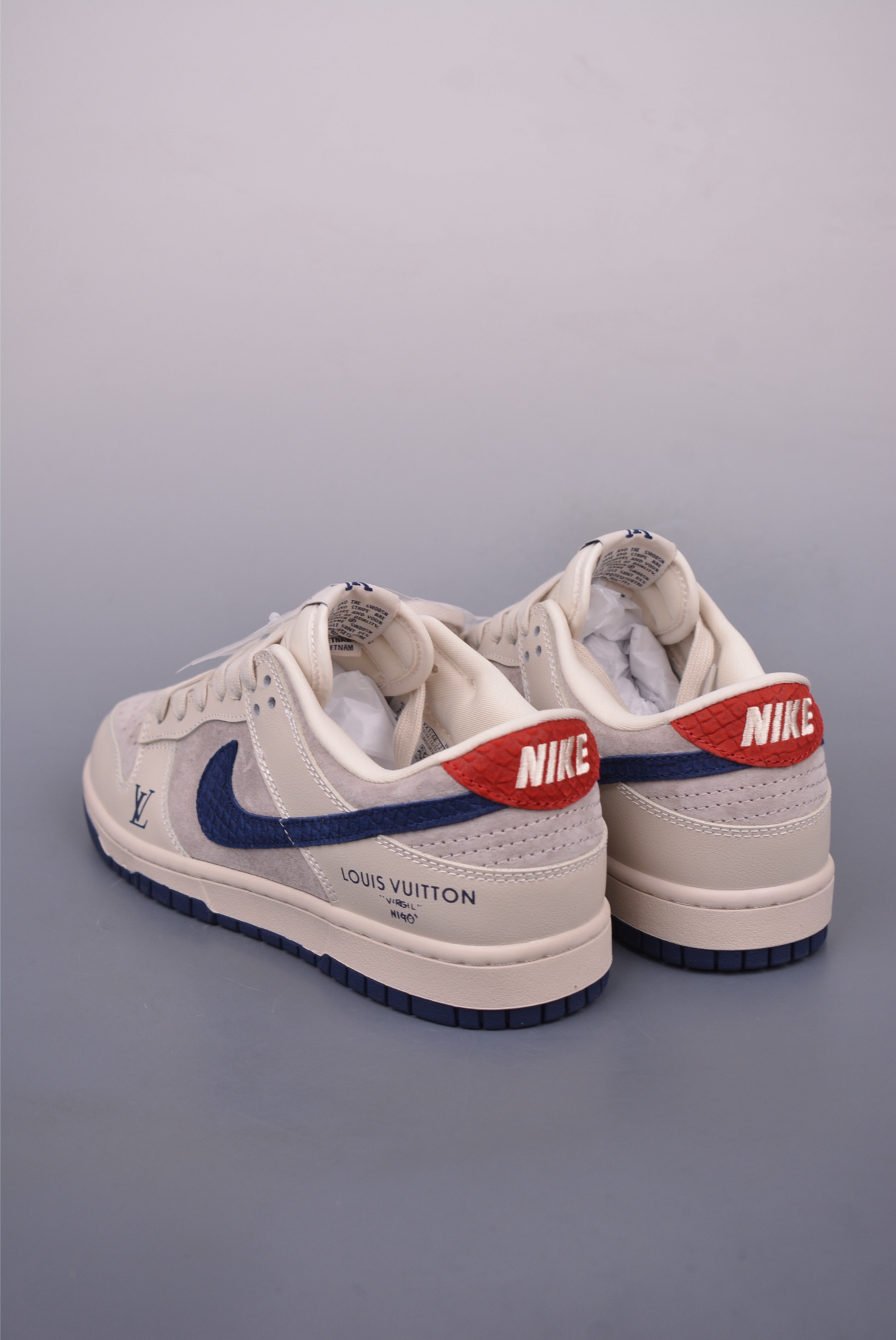 Nike SB Dunk Low Louis Vuitton Collab Cream White Blue Sneakers 3 i1747441492481 8074 0 1