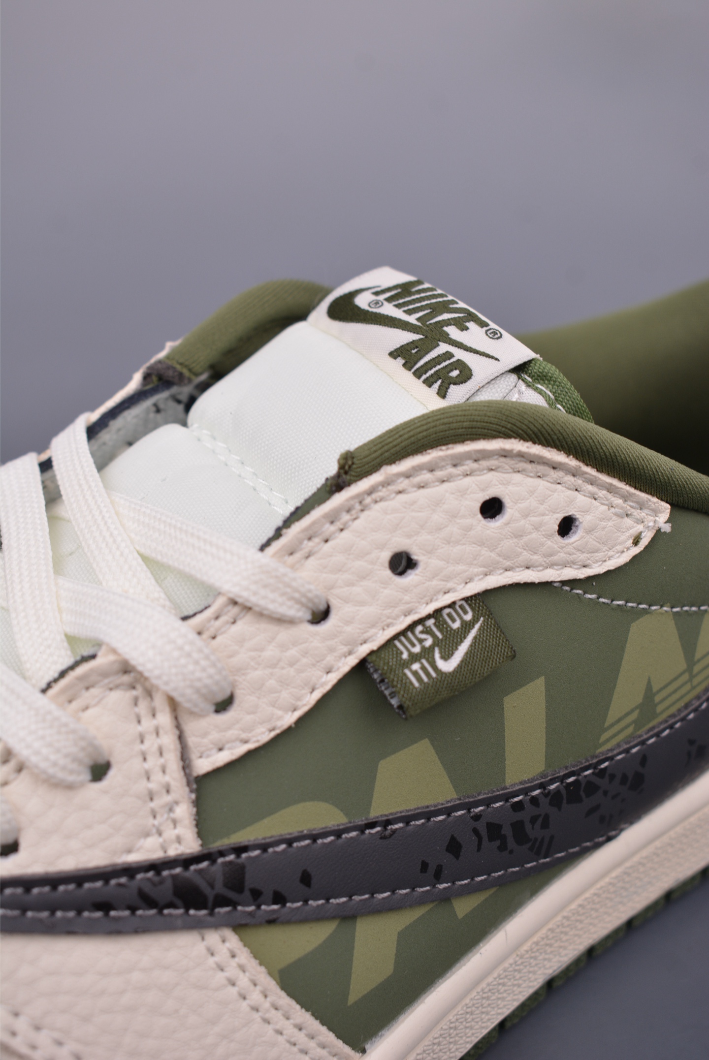 Fragment x Travis Scott x Palace Air Jordan 1 Low 三方联名倒钩 XS2024-030
