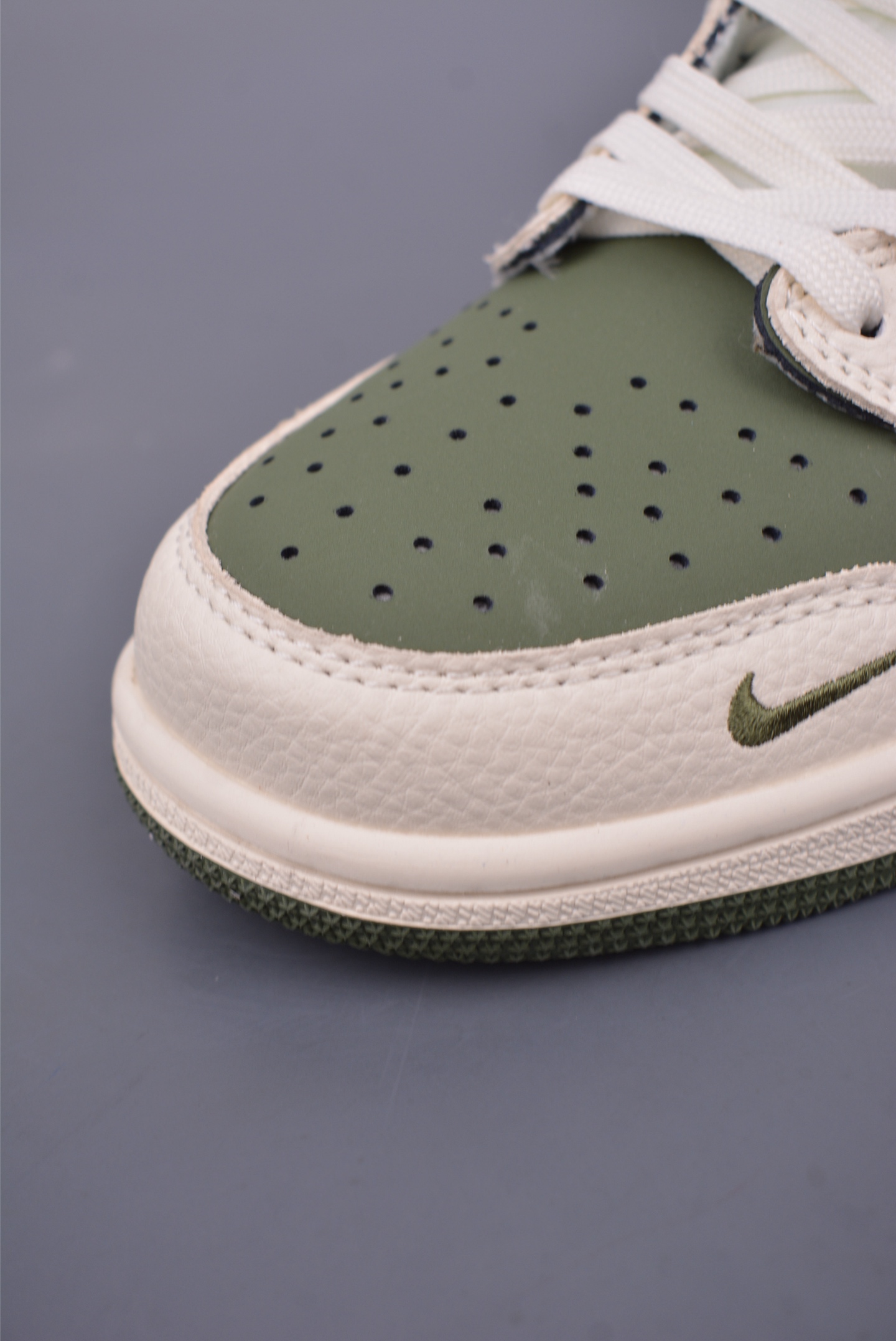 Fragment x Travis Scott x Palace Air Jordan 1 Low 三方联名倒钩 XS2024-030