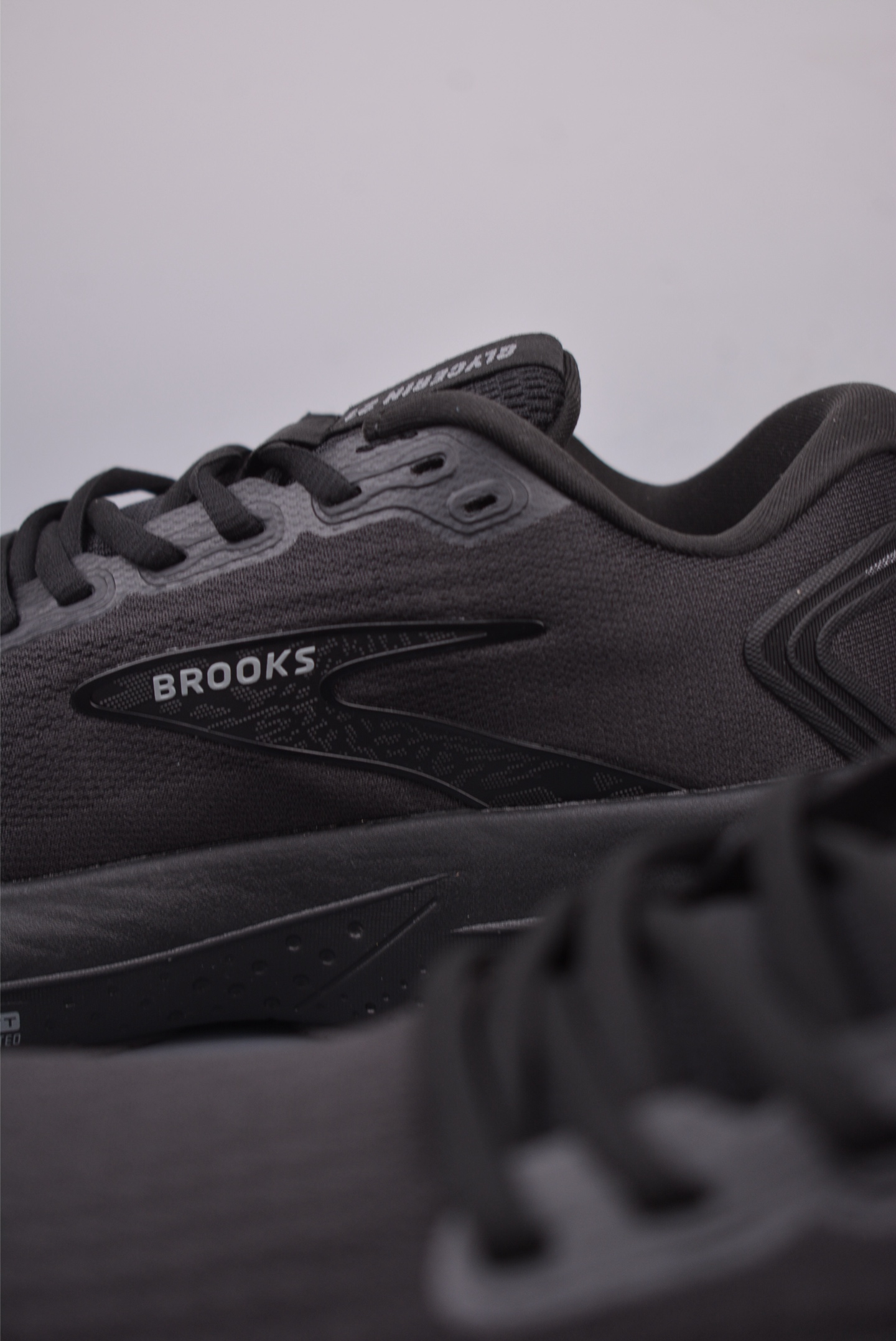 Brooks Glycerin 21: Lightweight, Breathable Running Shoes for Men and Women 8 i1747524860109 8768 0 7