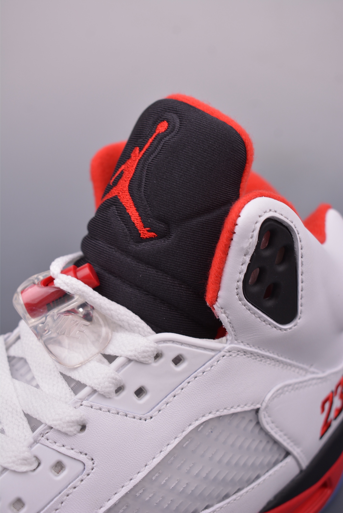 260 Jordan Air Jordan 5 Fire Red “Black Tongue”复刻白红 HQ7978-101