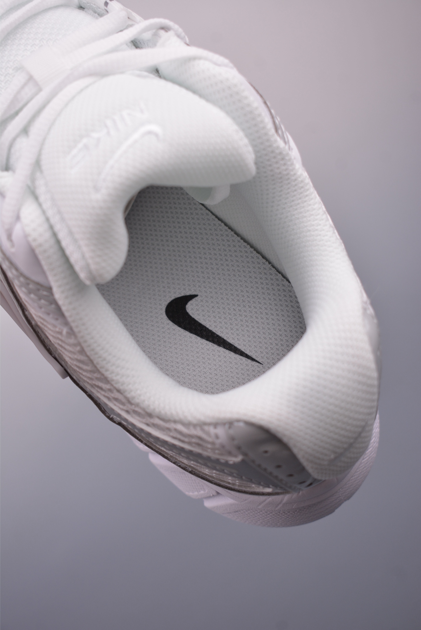 Nike V5 RNR Running Shoes - Low Top, Comfortable, and Slip-Resistant 10 i1747525489292 6934 0 8
