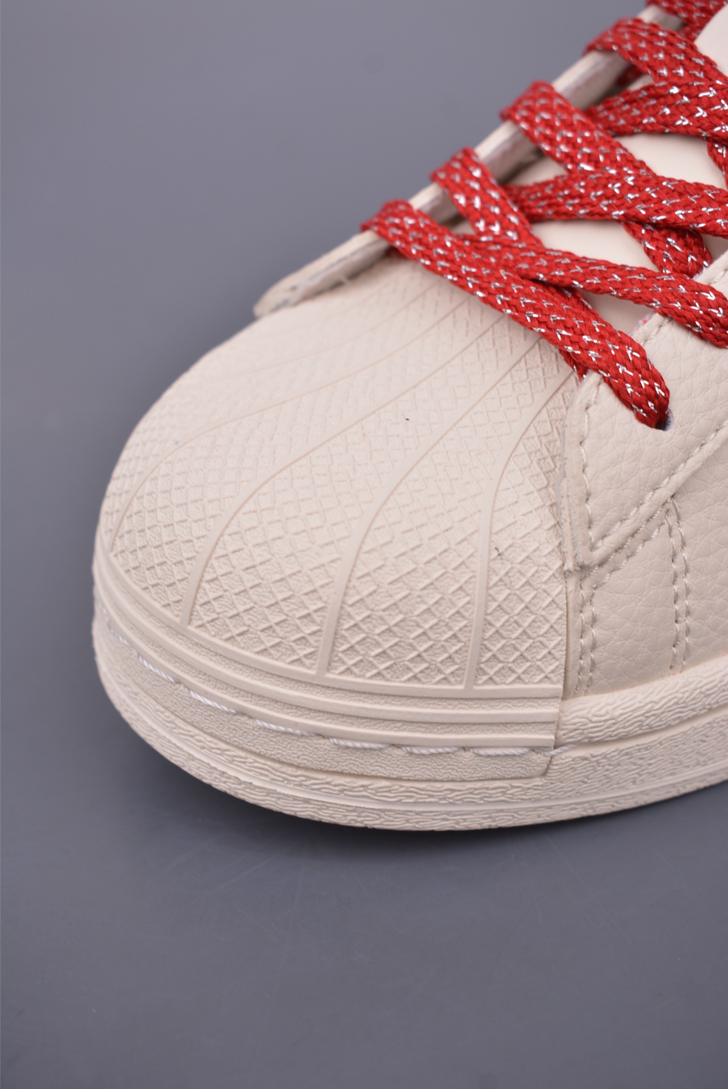 Adidas Originals Superstar Hello Kitty Sneaker - Limited Edition 2025 6 i1747525995950 4449 0 5