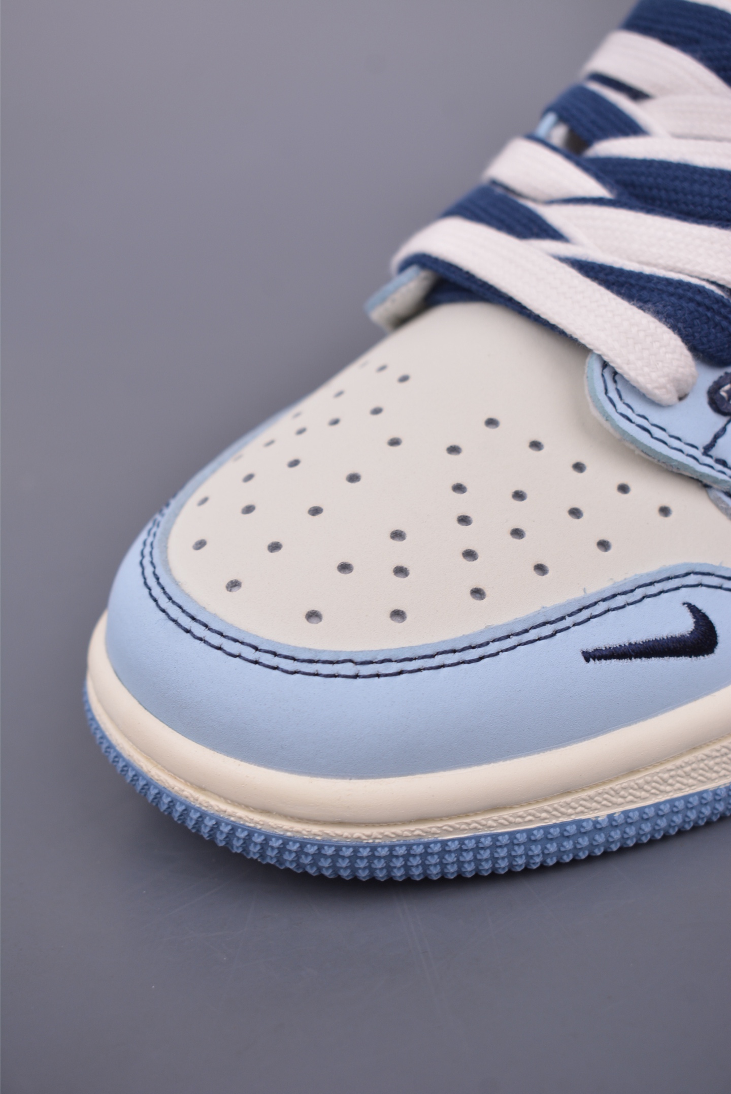 Fragment Design x Travis Scott x Stussy Air Jordan 1 Low Sneakers 7 i1747526374081 8700 0 5