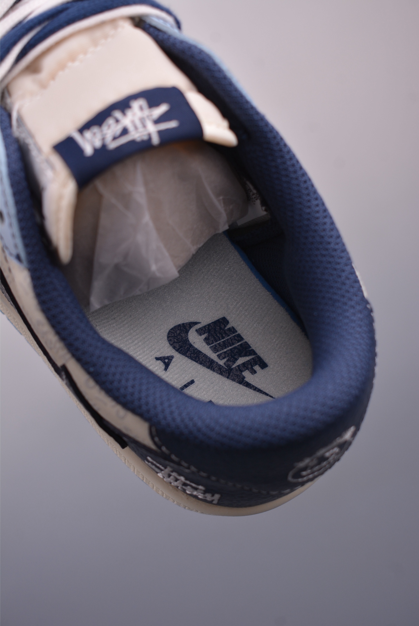 Fragment Design x Travis Scott x Stussy Air Jordan 1 Low Sneakers 10 i1747526384798 3565 0 8