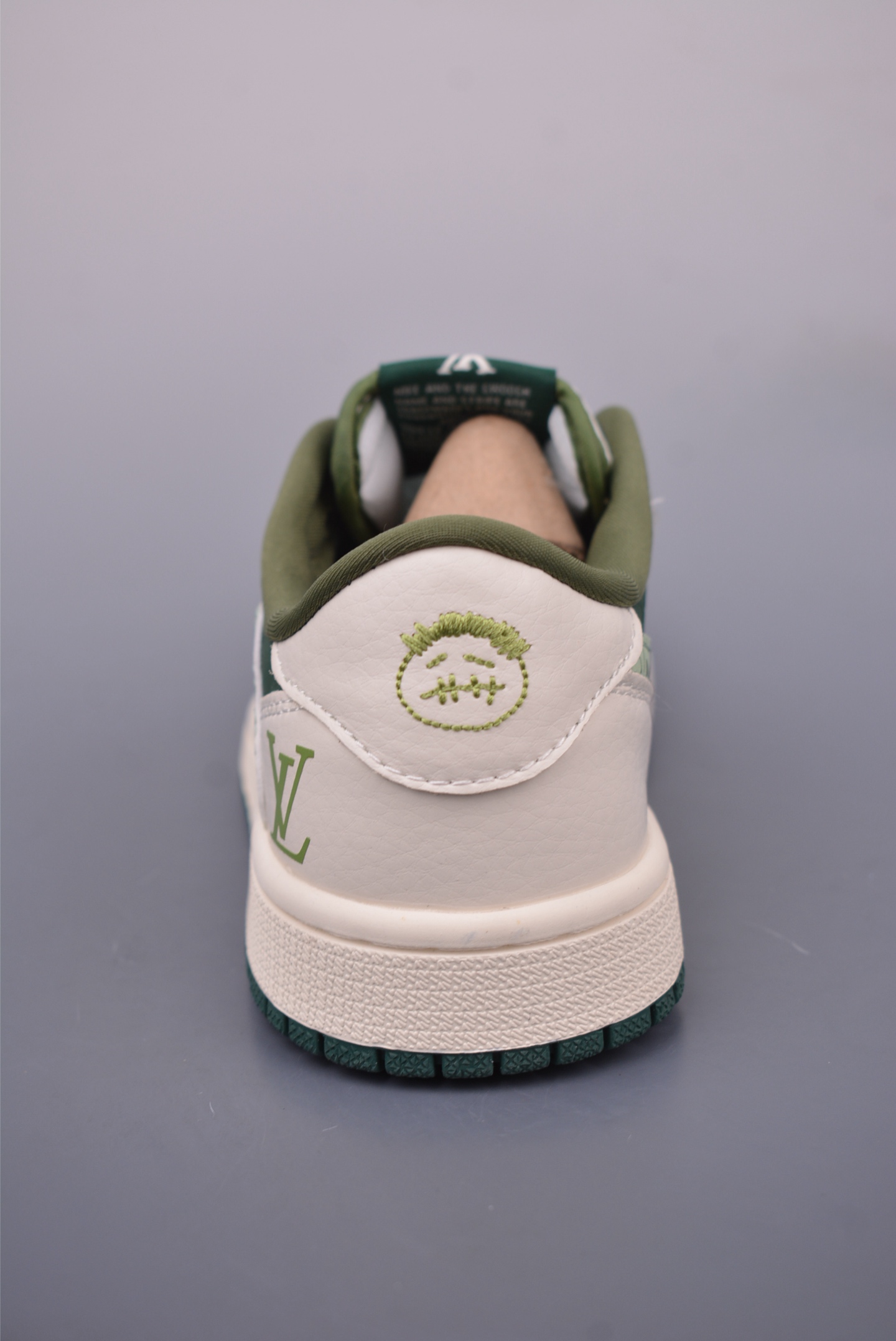 280 Fragment x Travis Scott x LV Air Jordan 1 Low 三方联名倒钩 XS2024-061