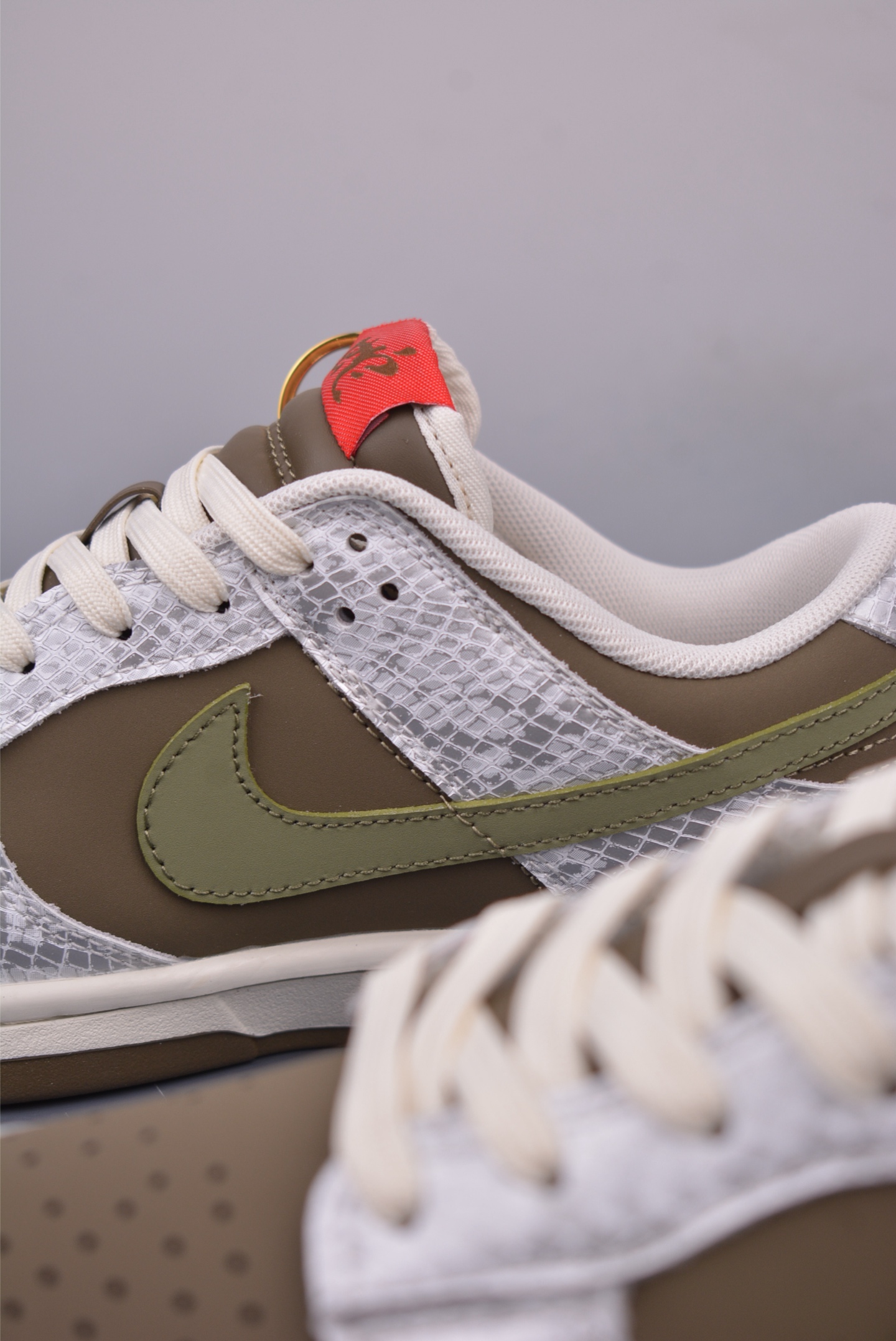 Nike SB Dunk Low DIY - Original Leather, Exclusive Fit, and Pristine Quality 9 i1747526510189 4781 0 7