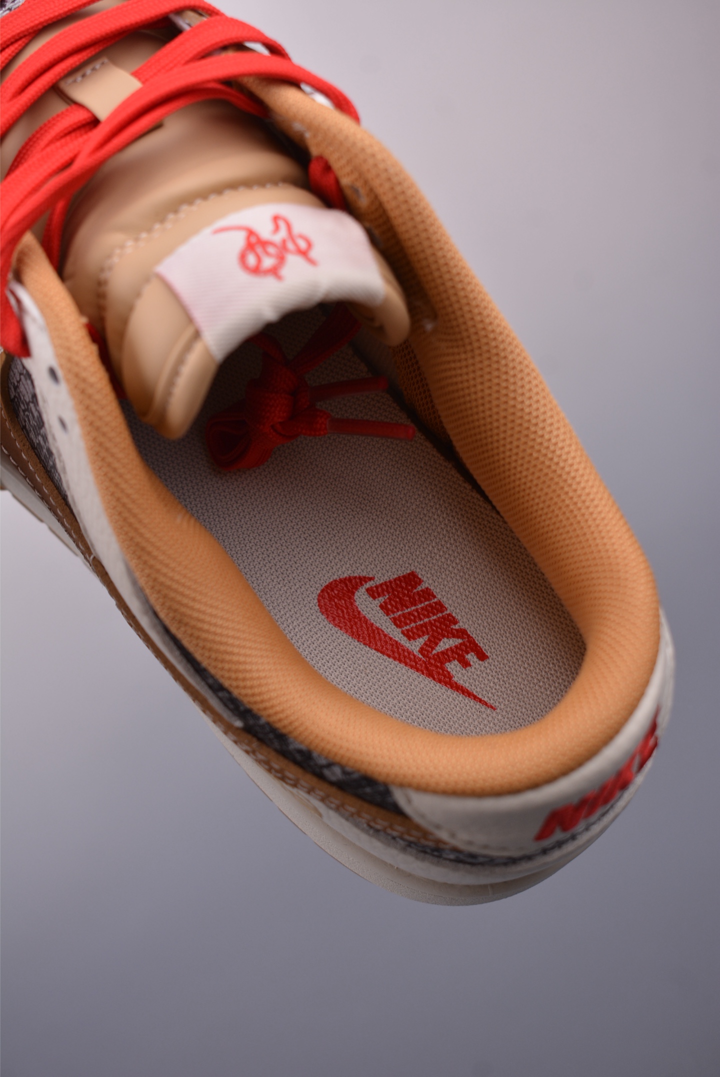 Nike SB Dunk Low DIY Custom Sneakers - Premium Leather, Perfect Detailing 10 i1747526627193 3939 0 8
