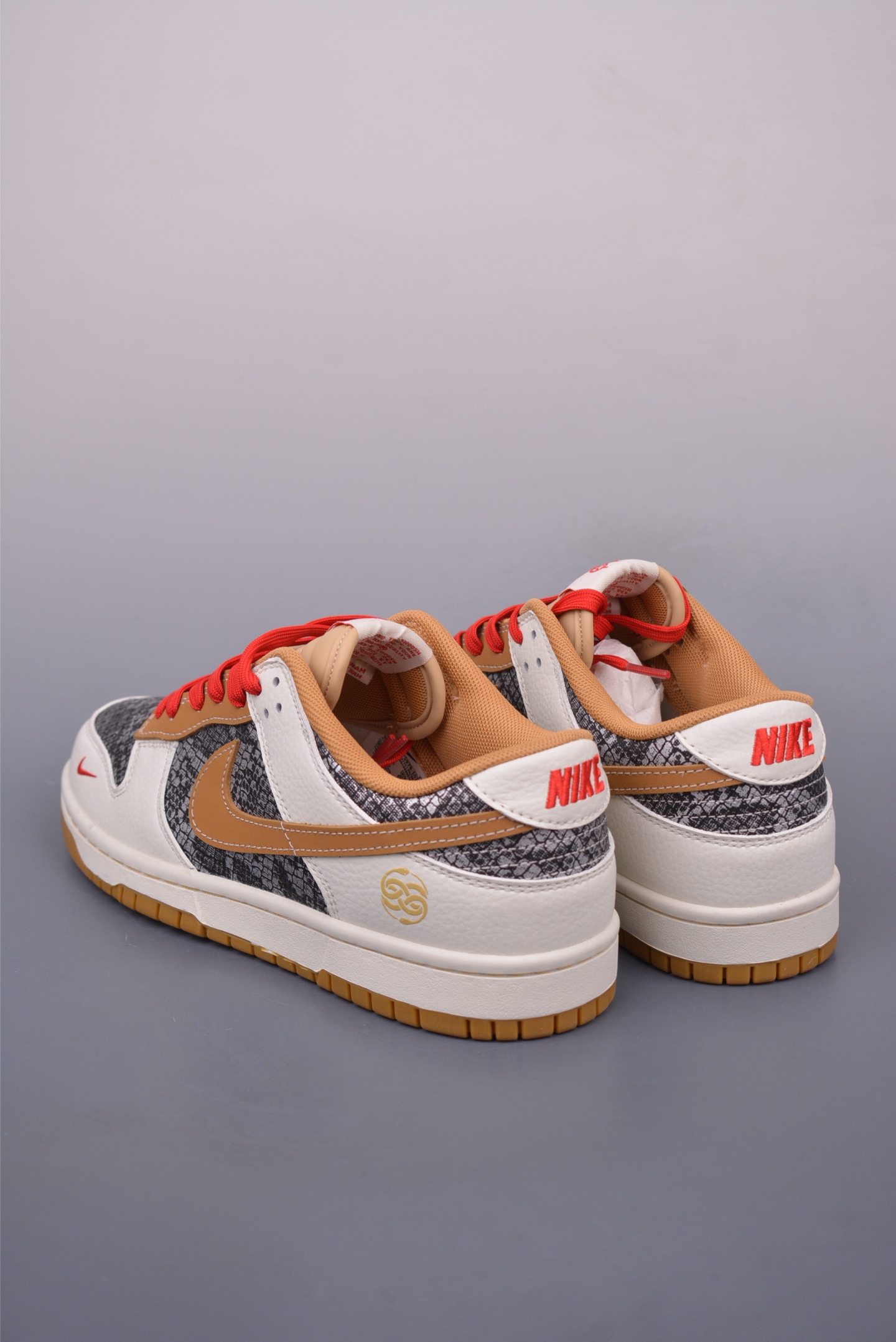 Nike SB Dunk Low DIY Custom Sneakers - Premium Leather, Perfect Detailing 3 i1747526627200 2368 0 1