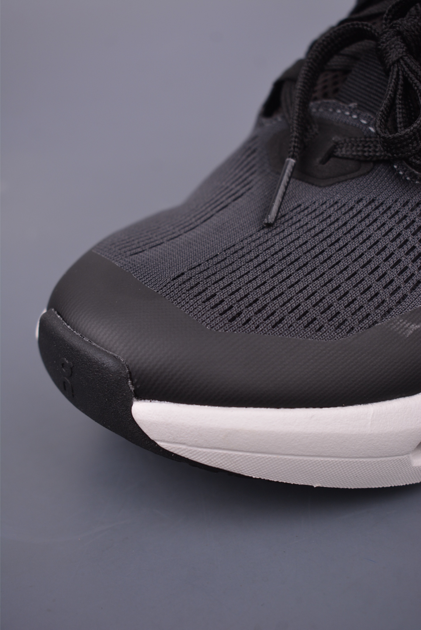 On Running Cloudtilt: Black Athletic Shoes for Urban Exploration & Daily Wear 7 i1747601293362 2109 0 5
