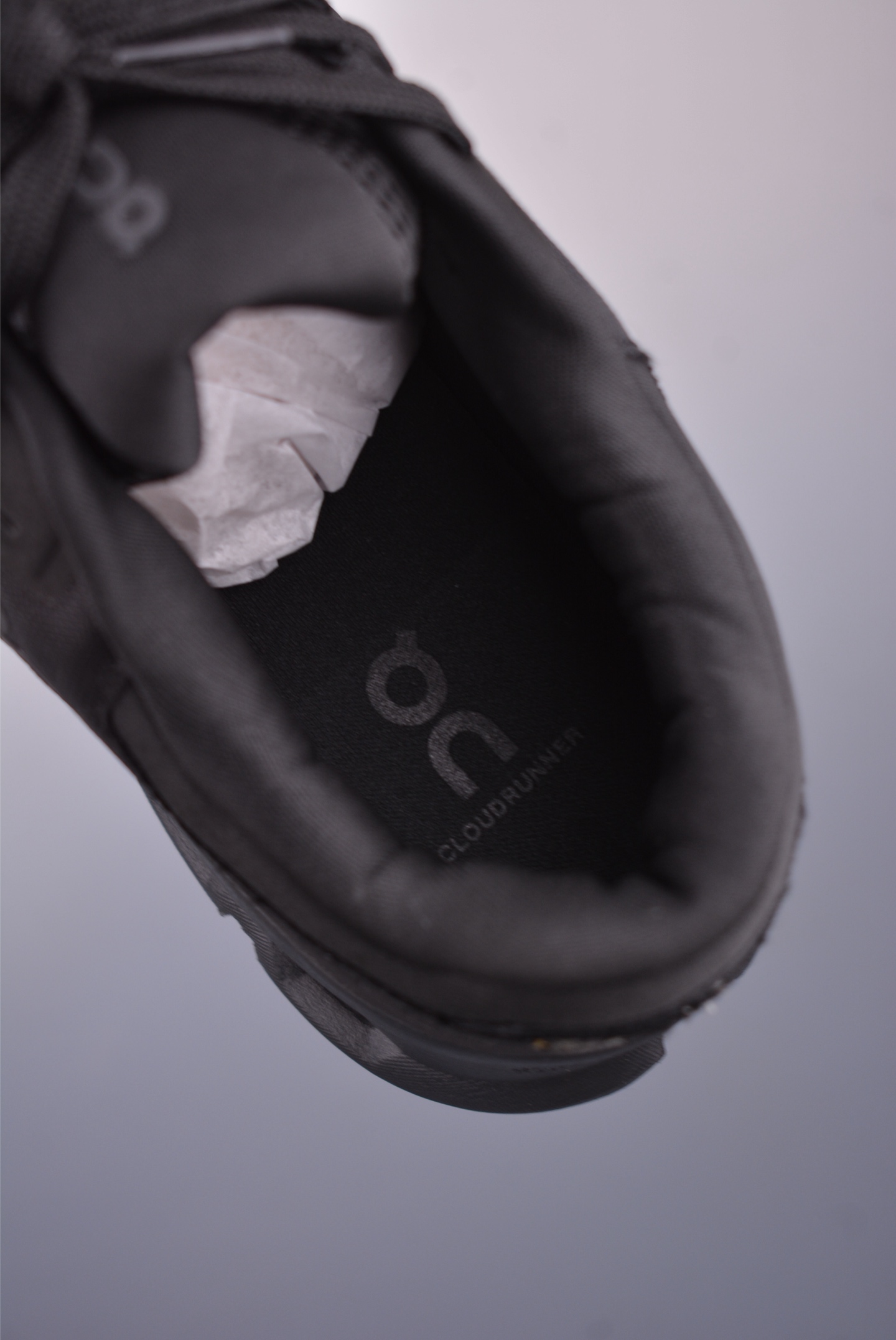 On Running Cloudtilt: Loewe Inspired Outdoor Streetwear Sneakers 10 i1747601336626 347 0 8