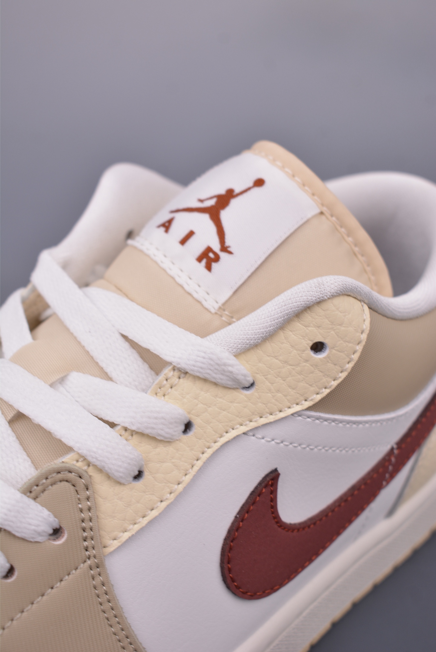 200 Air Jordan 1 Low 米白红 AJ1乔1低帮休闲板鞋 HV6530-100