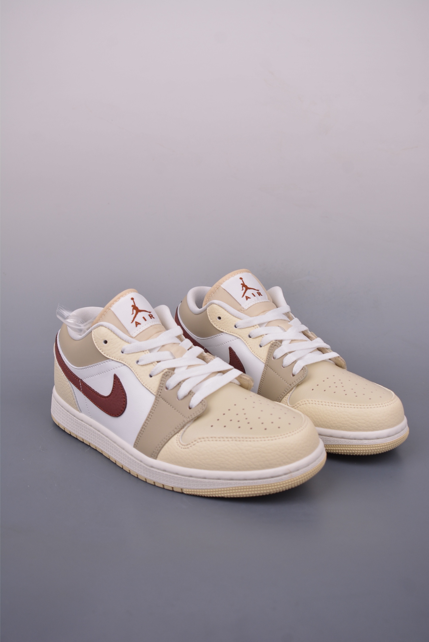 200 Air Jordan 1 Low 米白红 AJ1乔1低帮休闲板鞋 HV6530-100