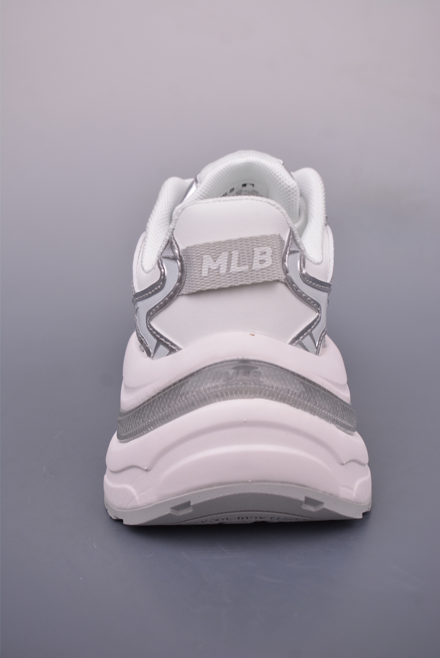 MLB Curve Runner Mono Mesh New York Yankees Chunky Sneakers Silver Women's 4 i1747606144367 9005 0 3