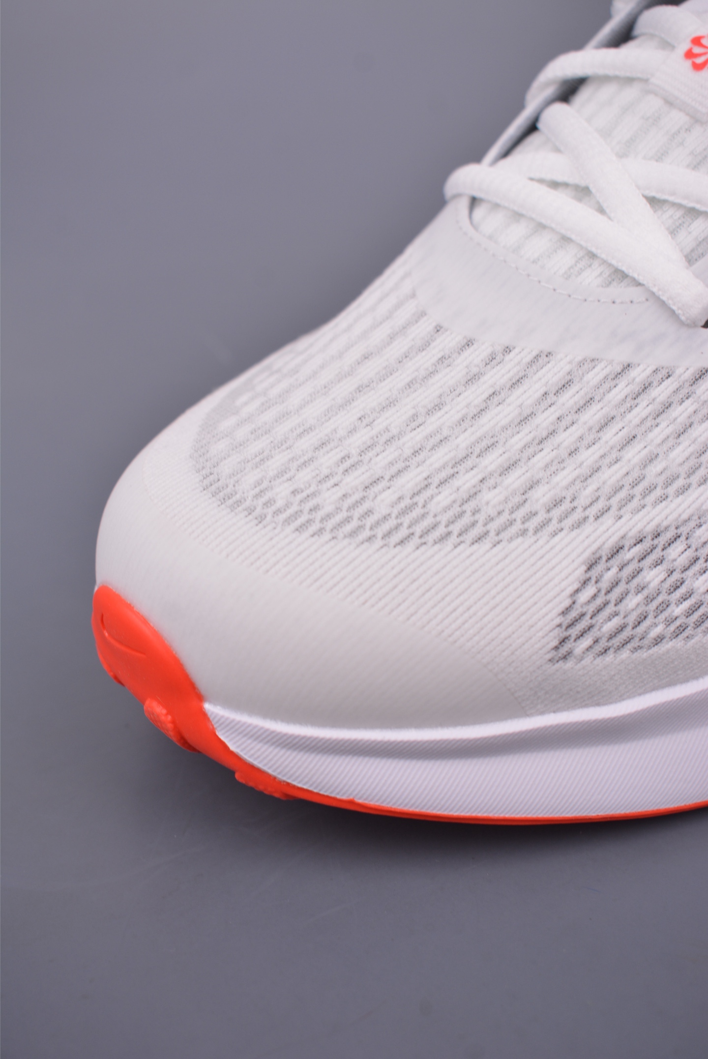 180 Nike Journey Run 2025跑步鞋 FN0228-106