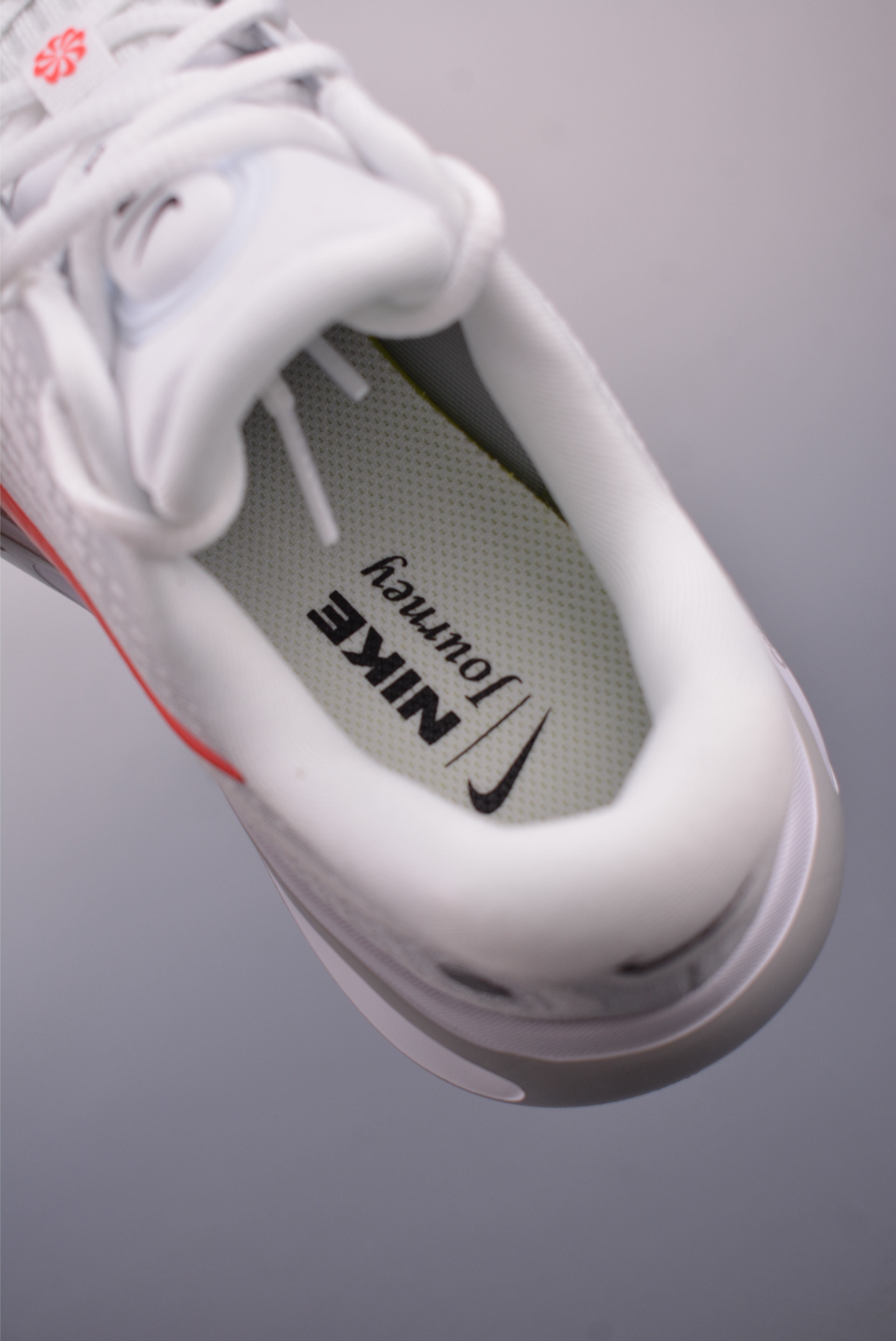 180 Nike Journey Run 2025跑步鞋 FN0228-106