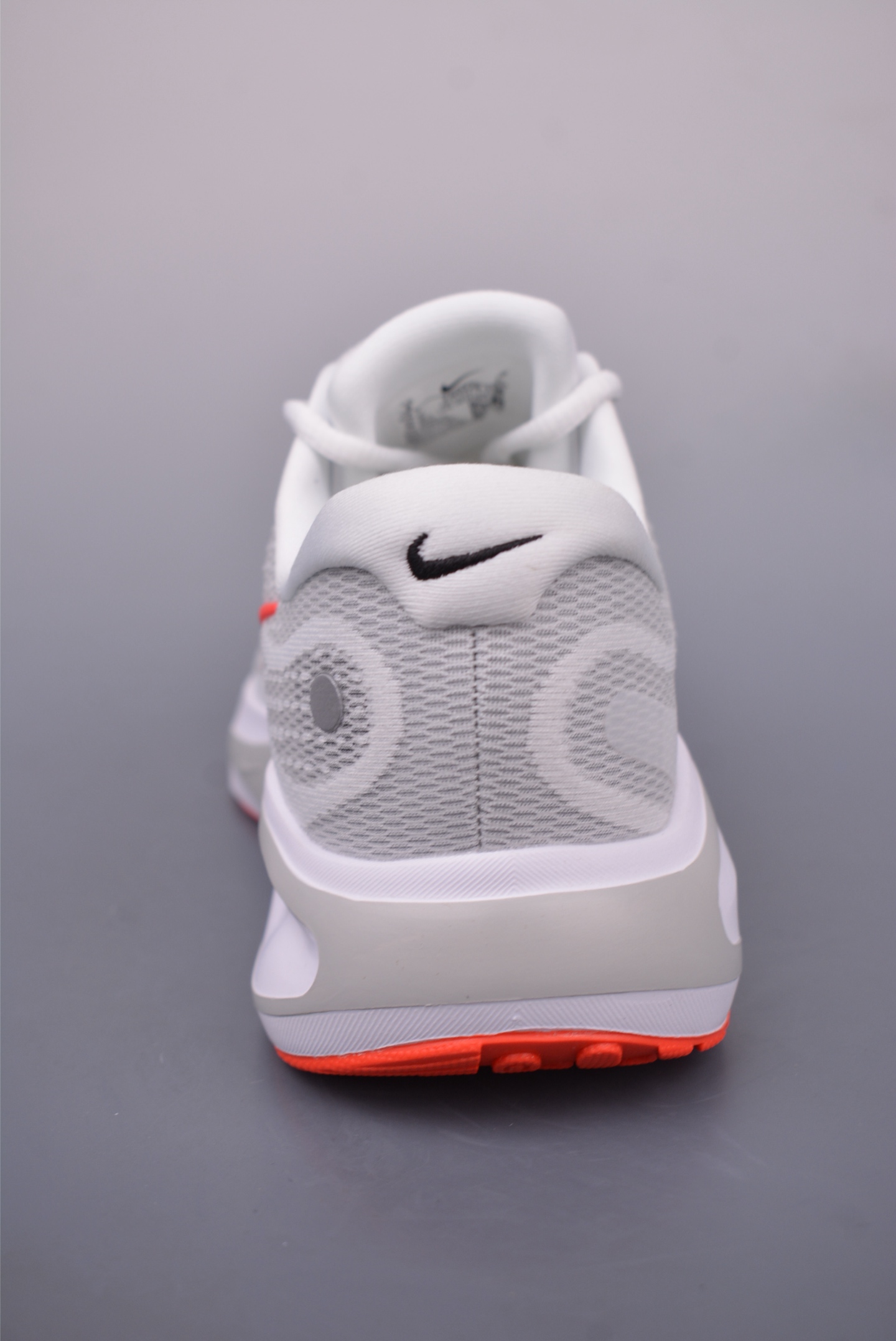 180 Nike Journey Run 2025跑步鞋 FN0228-106