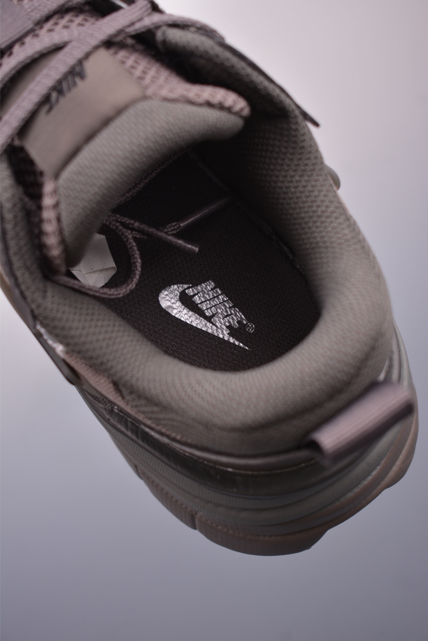 Nike V2K Runtekk Retro Low-Top Running Shoes - Cushioned, Non-Slip, and Stylish 9 i1747606613112 3854 0 8
