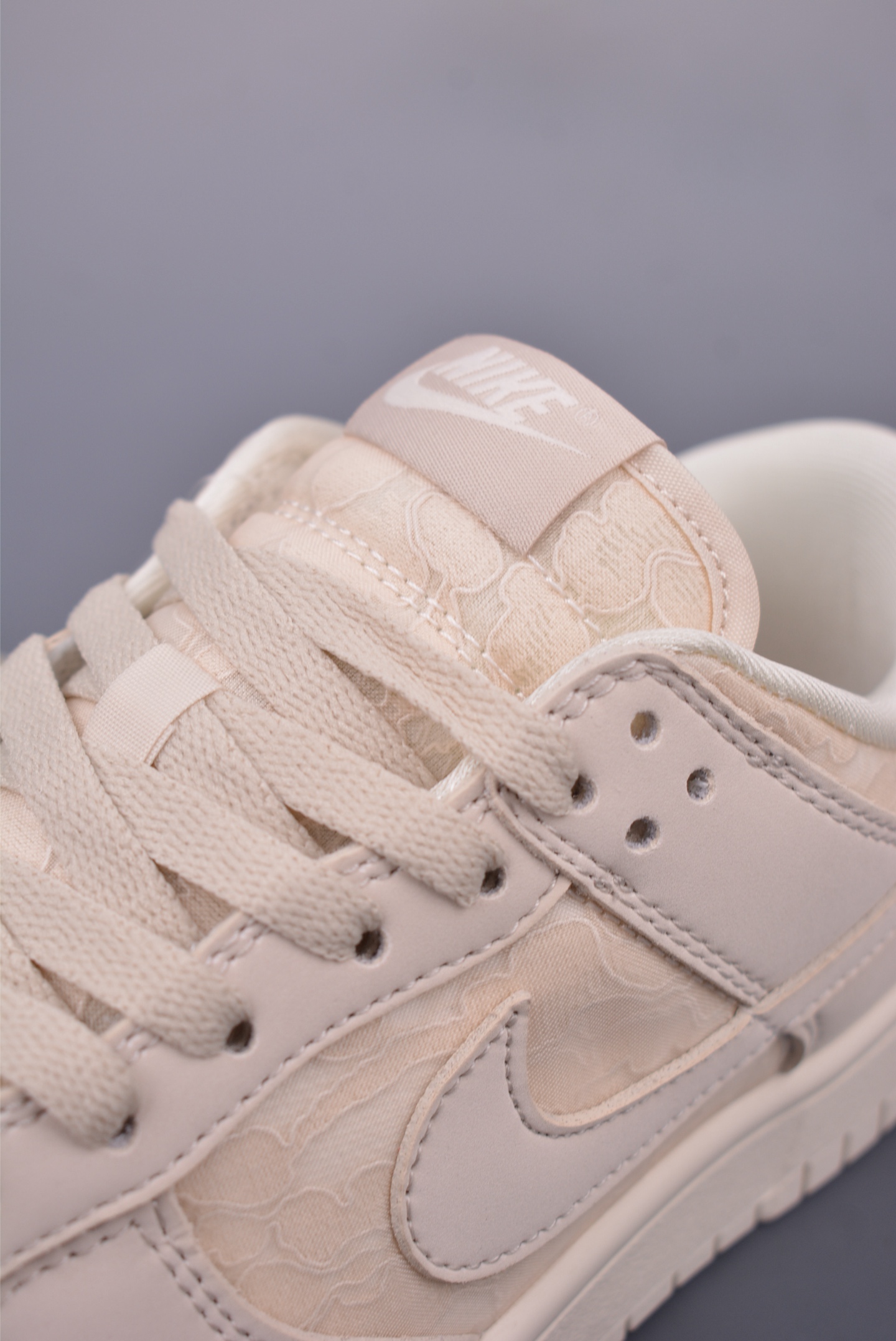 NIKE SB Dunk Low 白粉 HJ5870-100