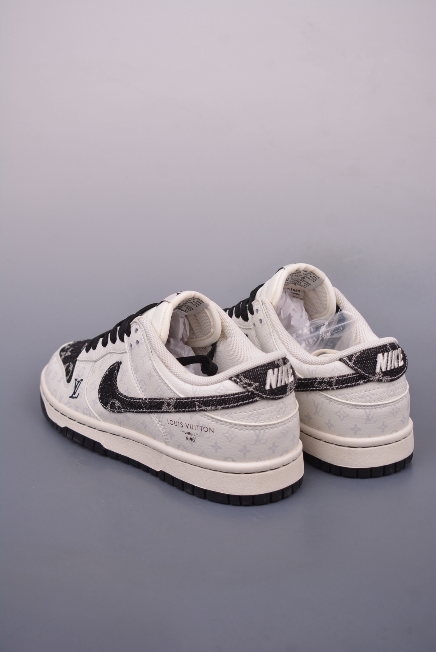 Nike SB Dunk Low Louis Vuitton Collab Premium Leather Sneakers 2 i1747606702441 9484 0 1